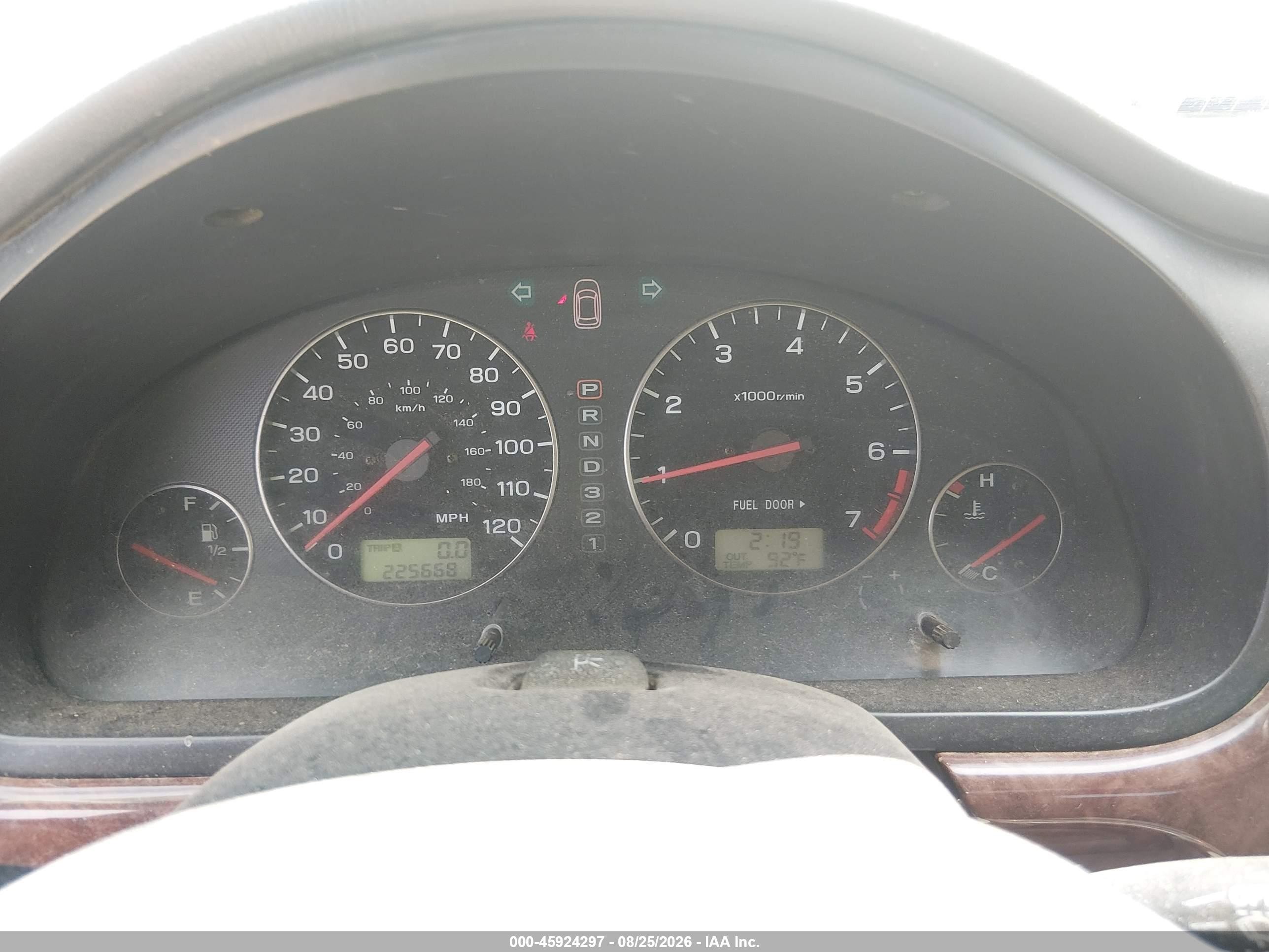 2004 Subaru Outback   White vin: 4S3BH675247628435