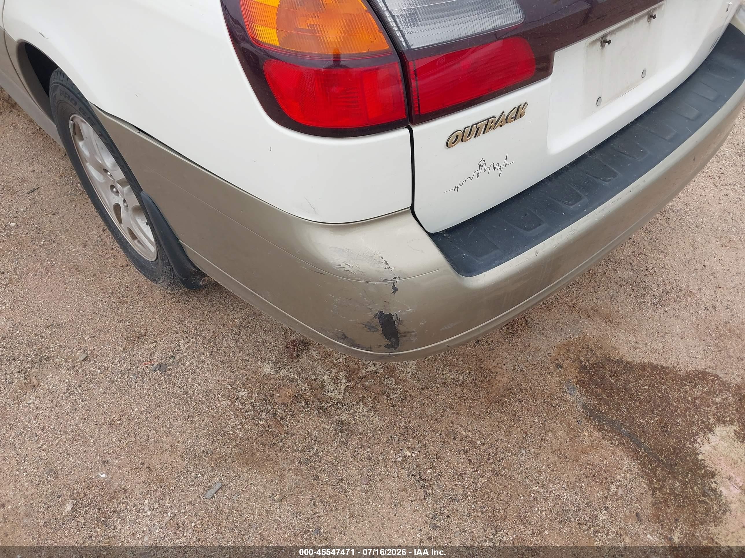 2000 Subaru Outback   White vin: 4S3BH6752Y7670710