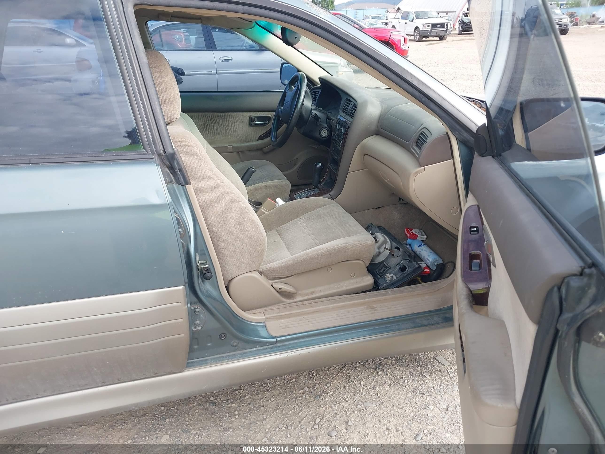 2001 Subaru Outback   Green vin: 4S3BH675417638461
