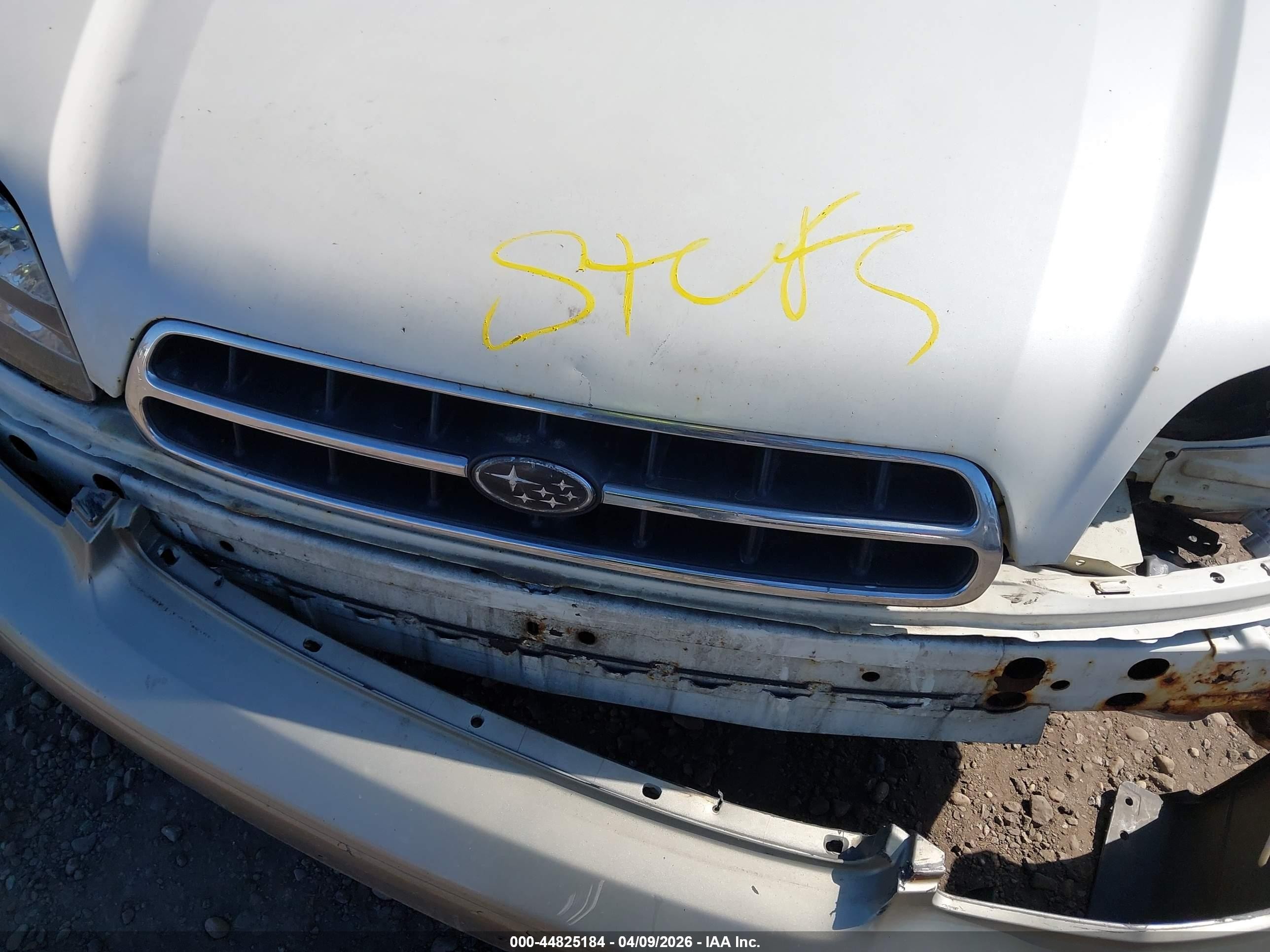 2002 Subaru Outback   White vin: 4S3BH675427626604