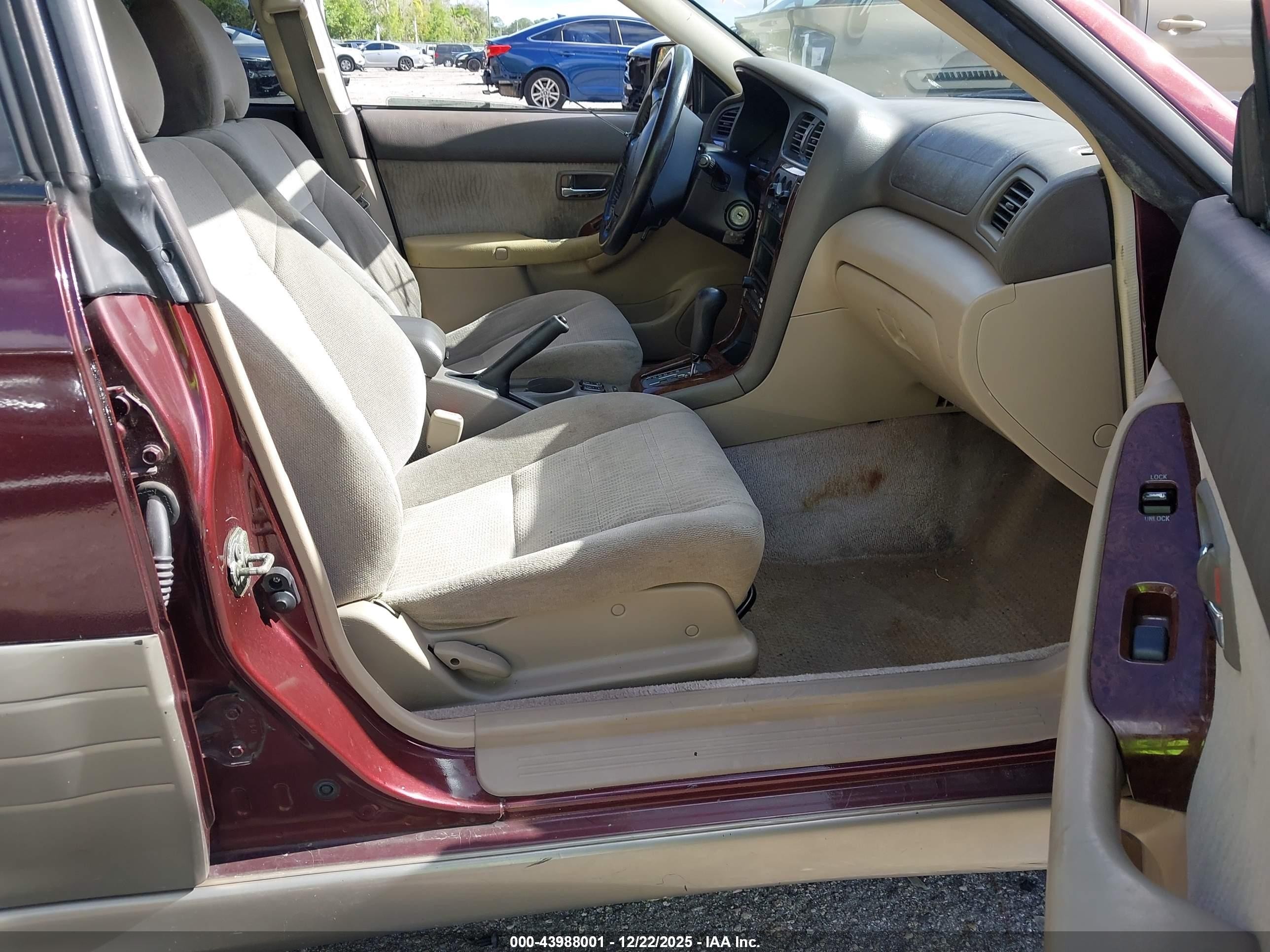 2000 Subaru Outback   Burgundy vin: 4S3BH6755Y7649091