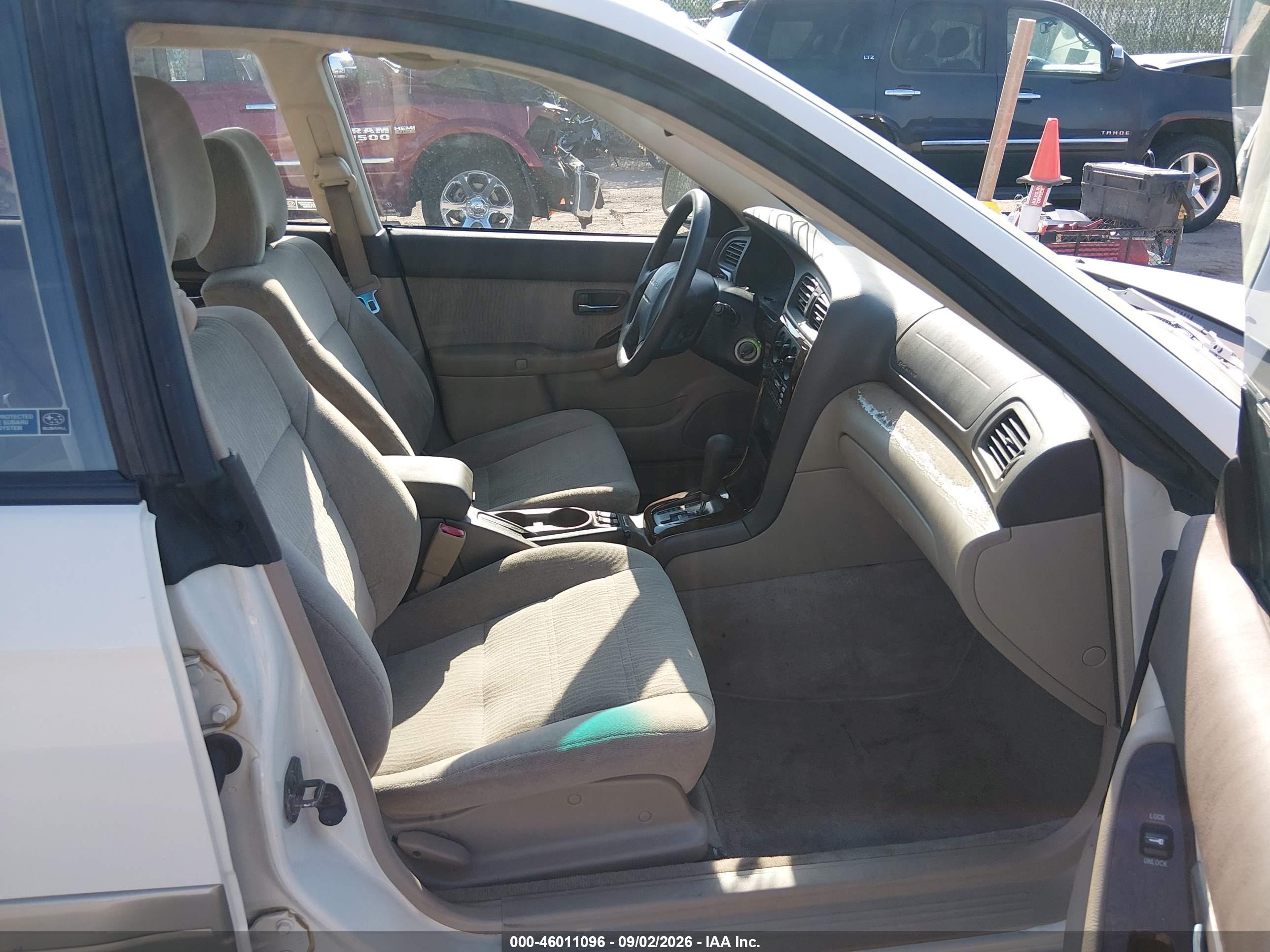 2002 Subaru Outback White vin: 4S3BH675627638754
