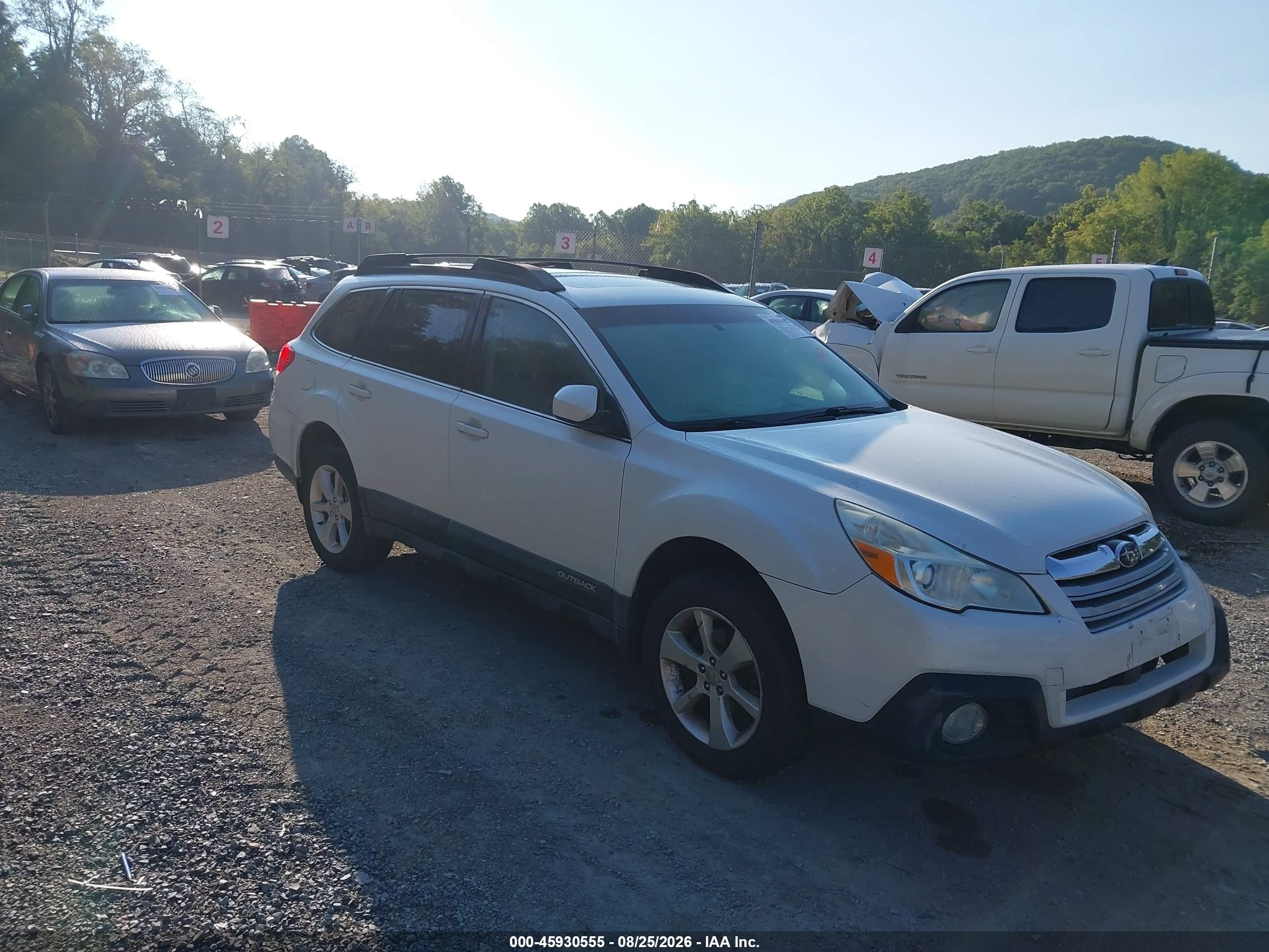 2003 Subaru Outback   White vin: 4S3BH675637618408