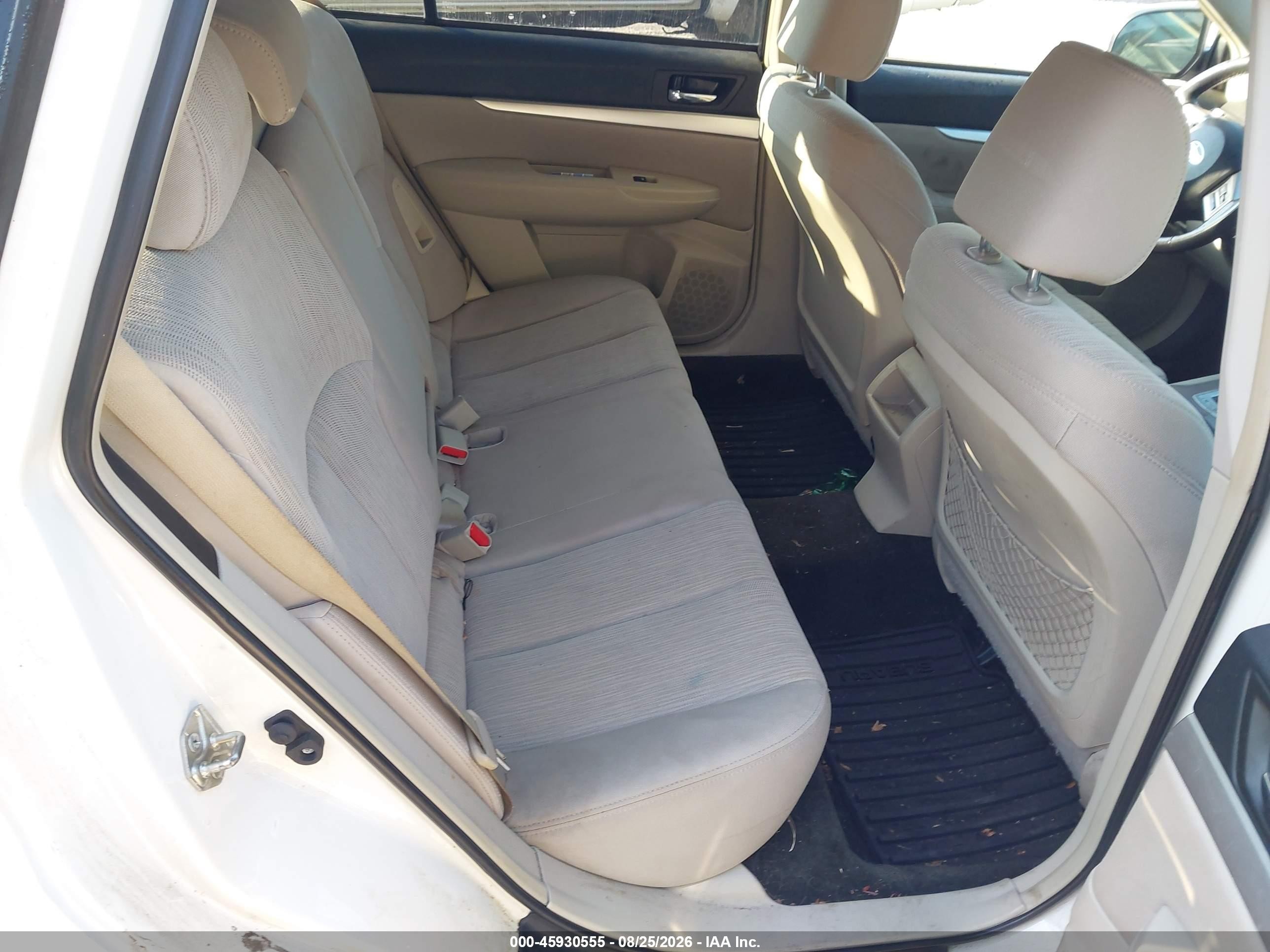 2003 Subaru Outback   White vin: 4S3BH675637618408
