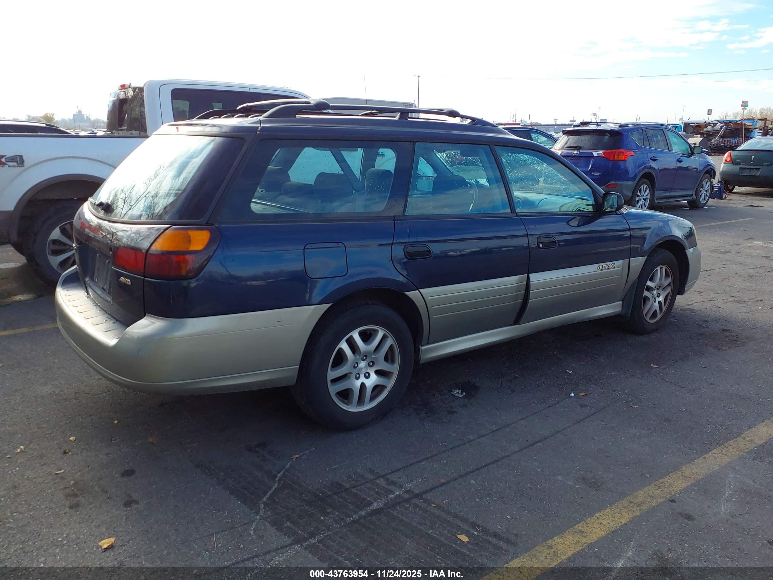 2003 Subaru Outback   Синий vin: 4S3BH675637620000