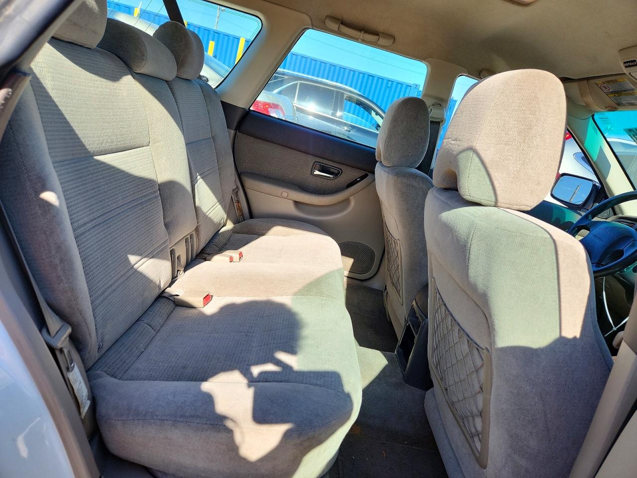 2003 Subaru Outback White vin: 4S3BH675737601388