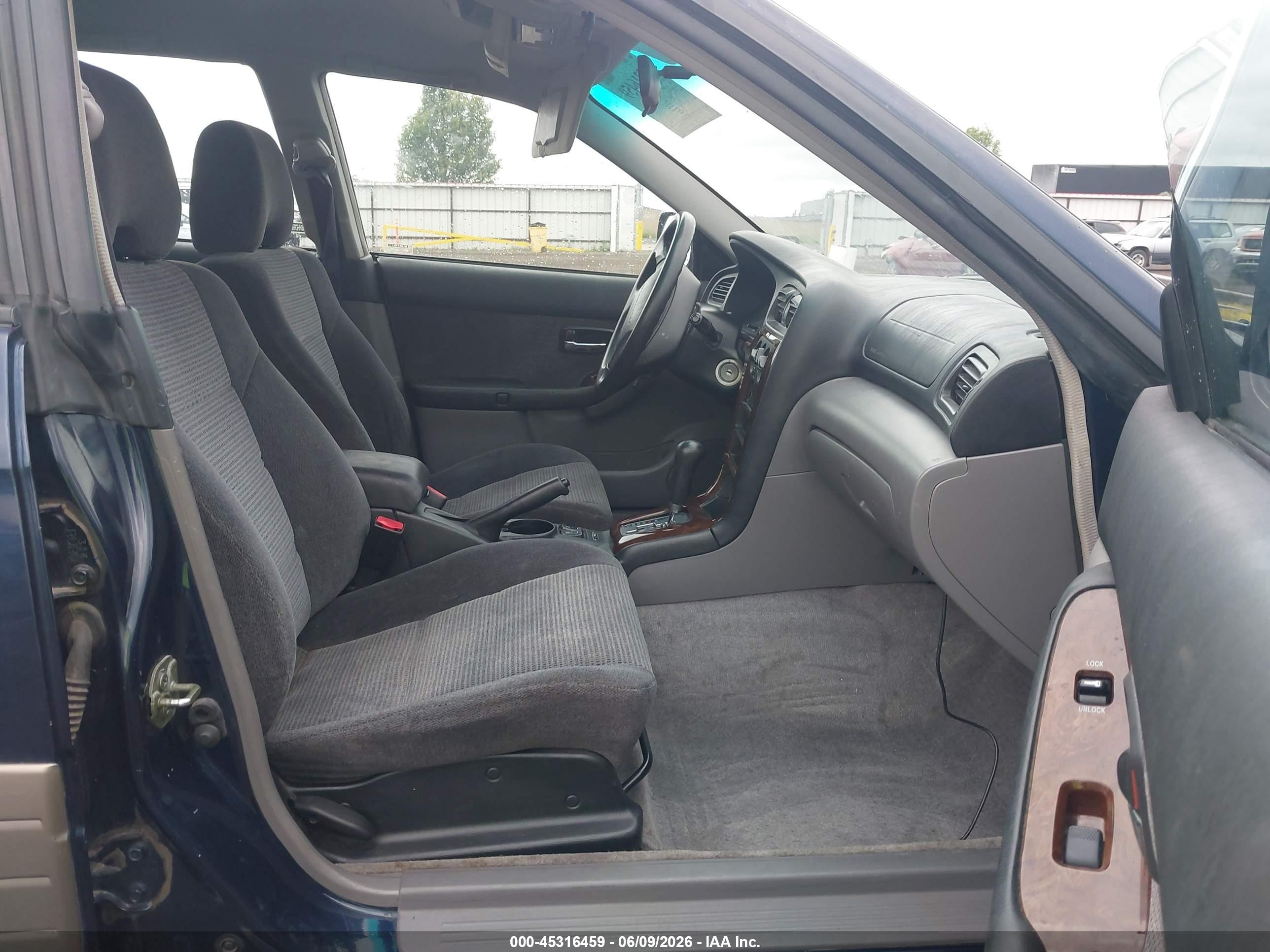 2003 Subaru Outback   Blue vin: 4S3BH675737652647