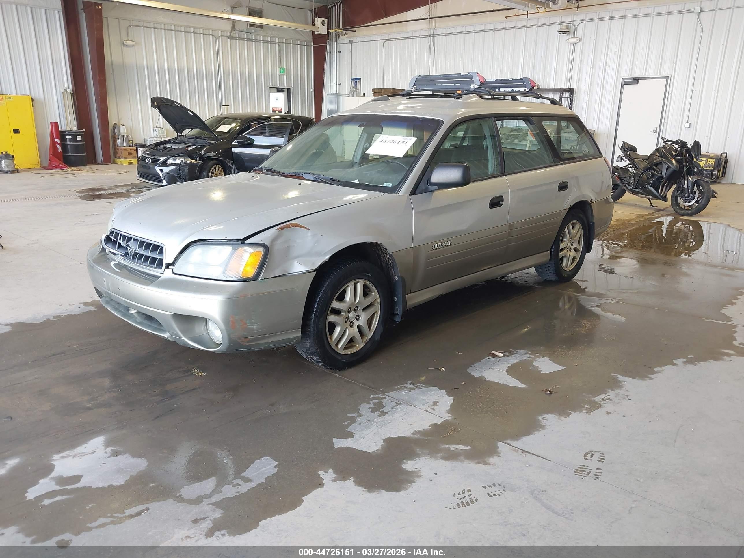 2004 Subaru Outback   Серебряный vin: 4S3BH675946605093