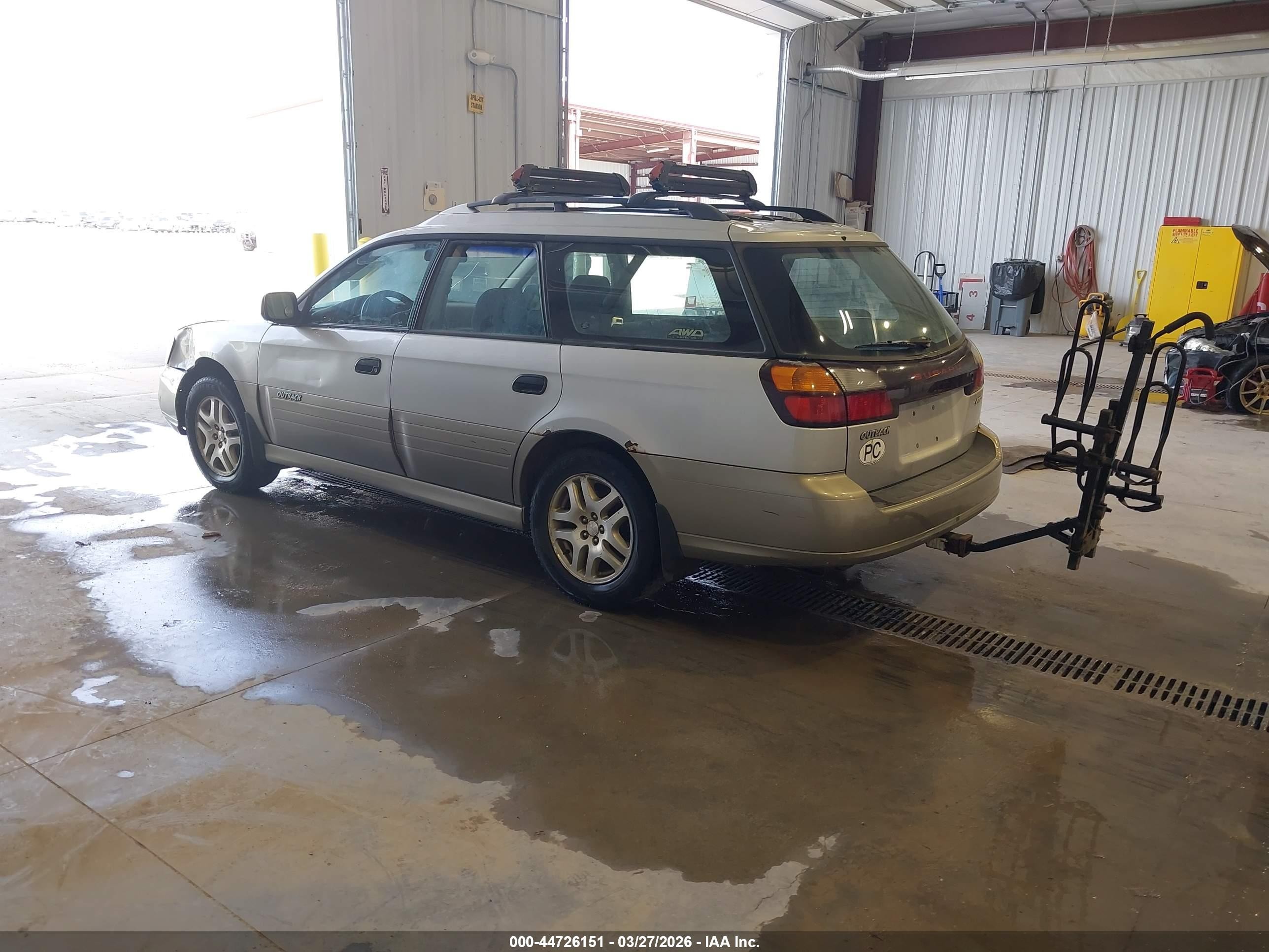 2004 Subaru Outback   Серебряный vin: 4S3BH675946605093