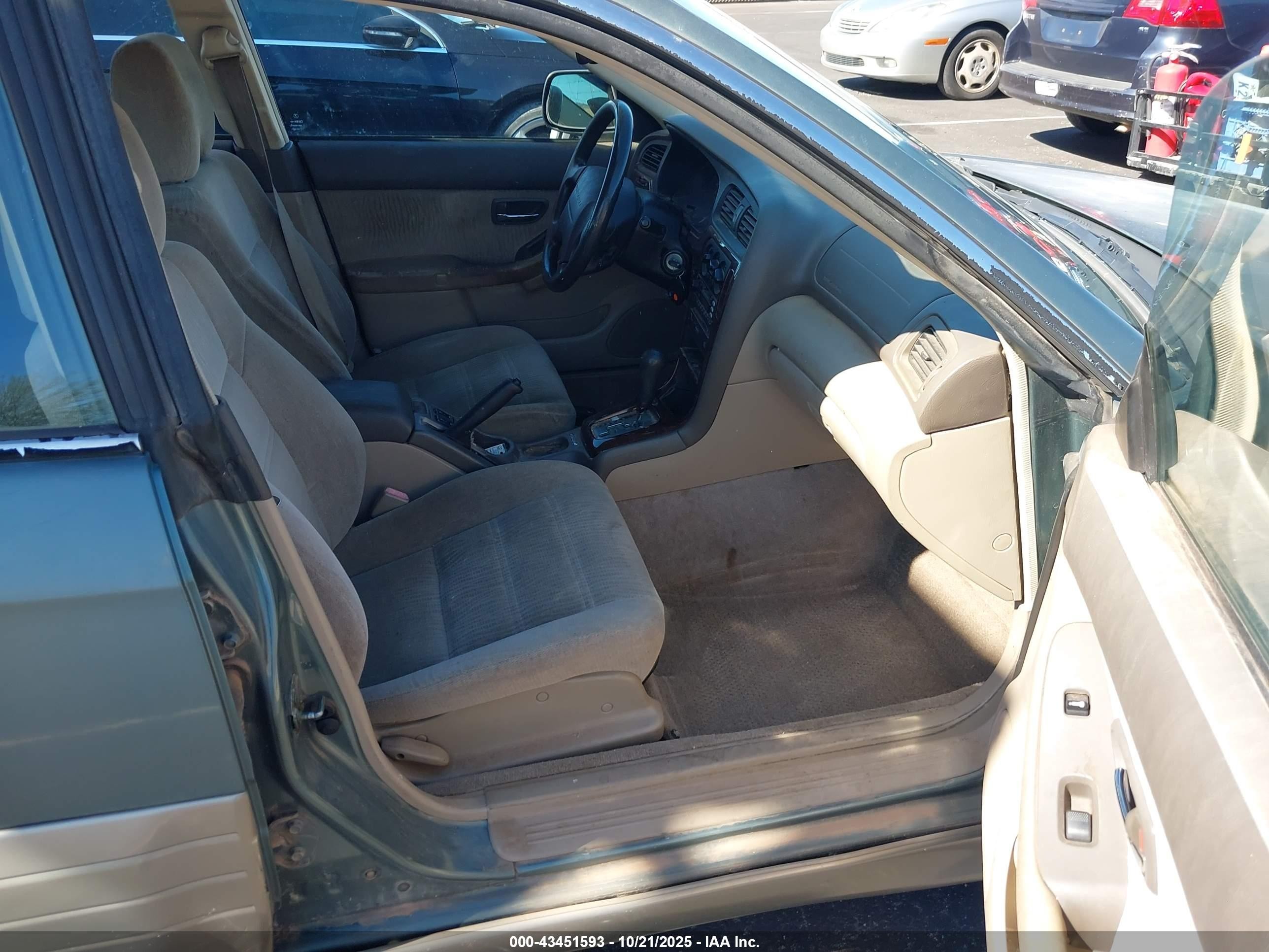 2001 Subaru Outback   Зеленый vin: 4S3BH675X17630316