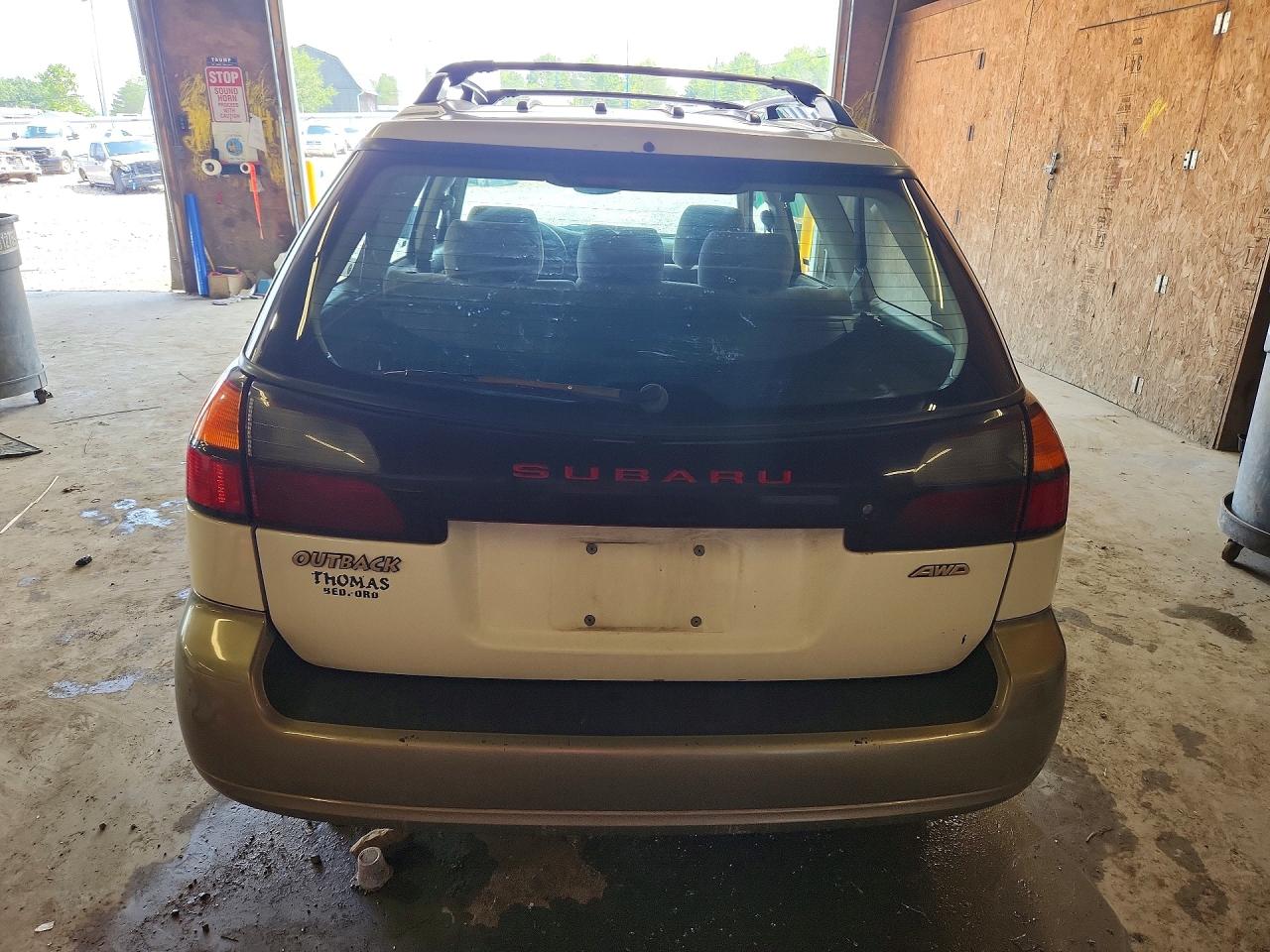 2001 Subaru Legacy Outback Awp Two Tone vin: 4S3BH675X17672825