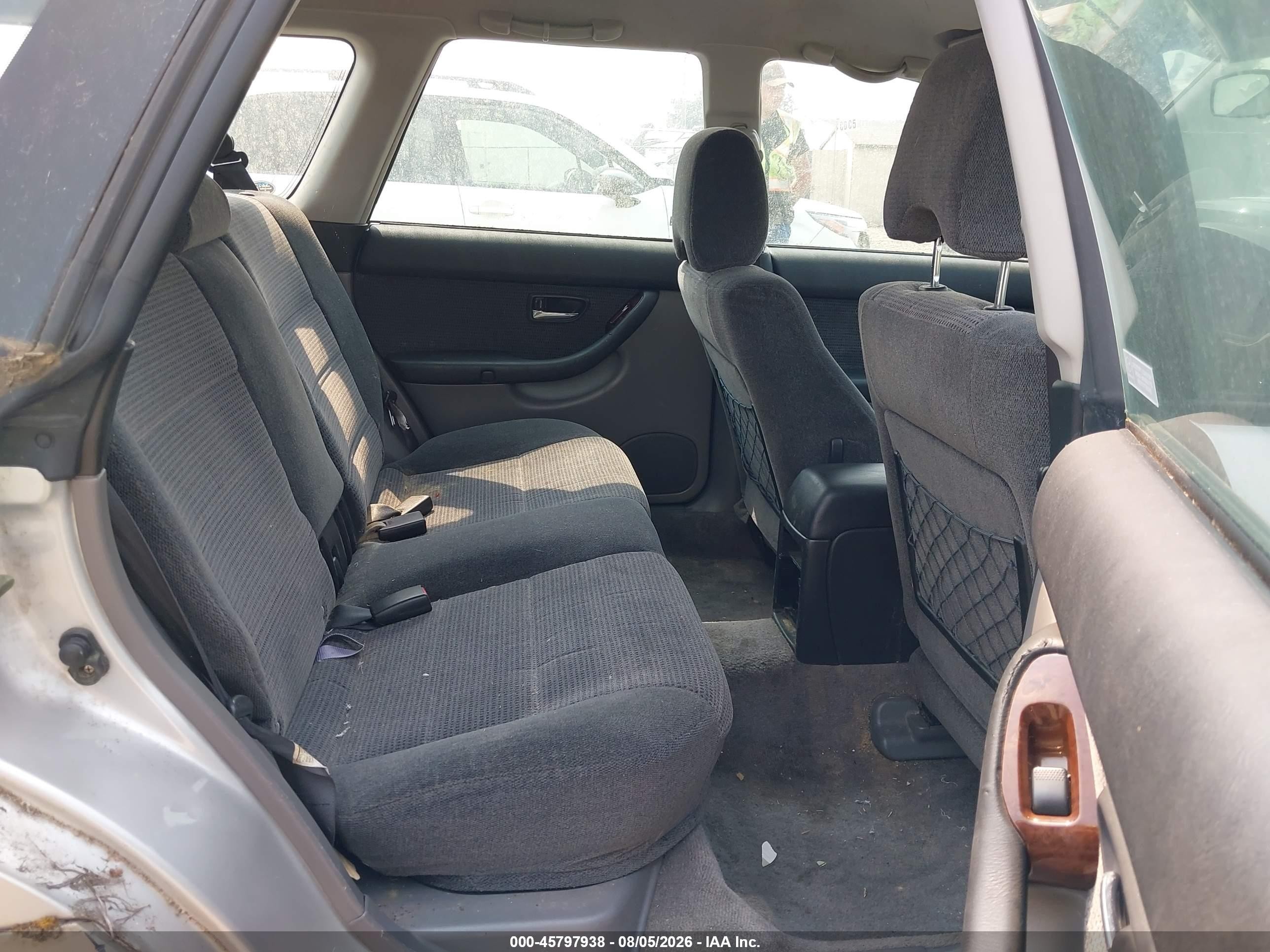 2003 Subaru Outback   Silver vin: 4S3BH675X37615835