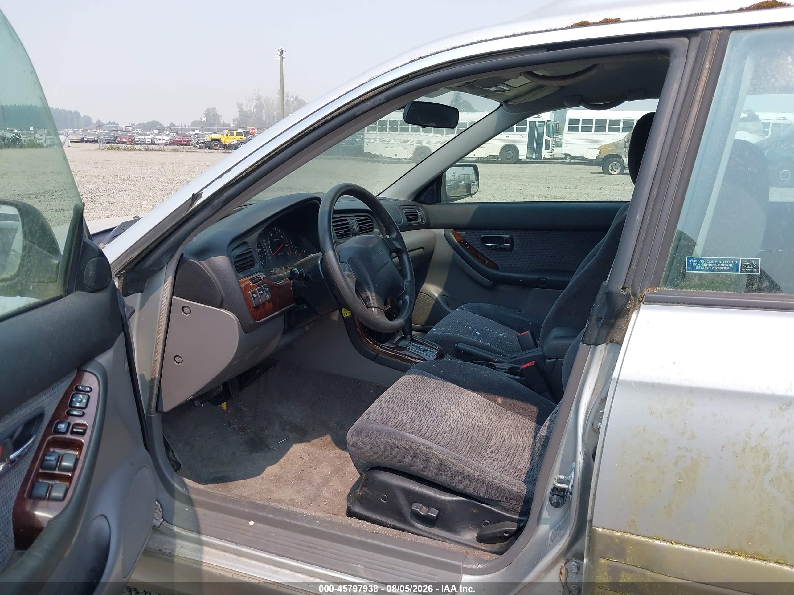 2003 Subaru Outback   Silver vin: 4S3BH675X37615835