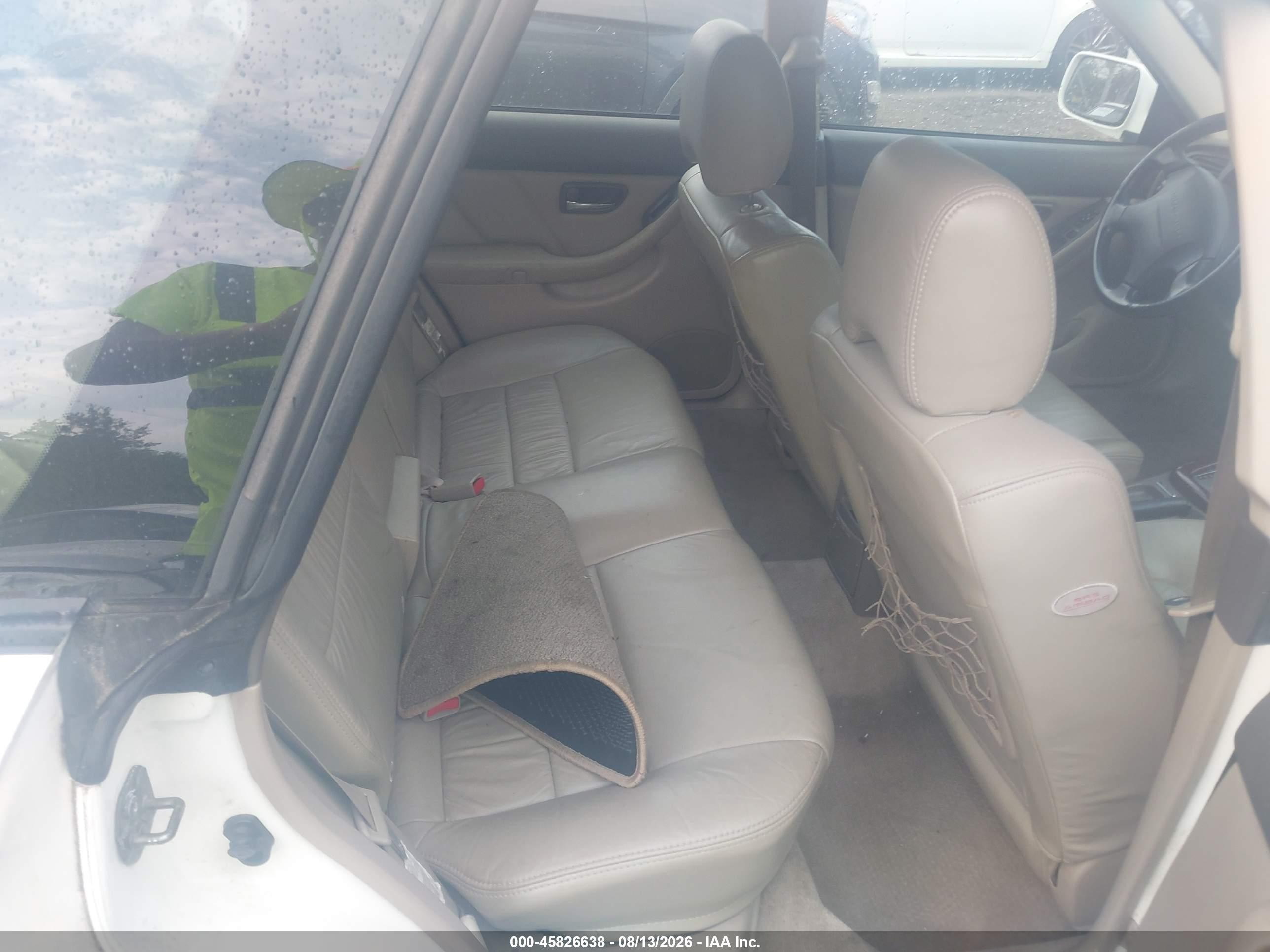 2001 Subaru Outback Limited White vin: 4S3BH686017678057