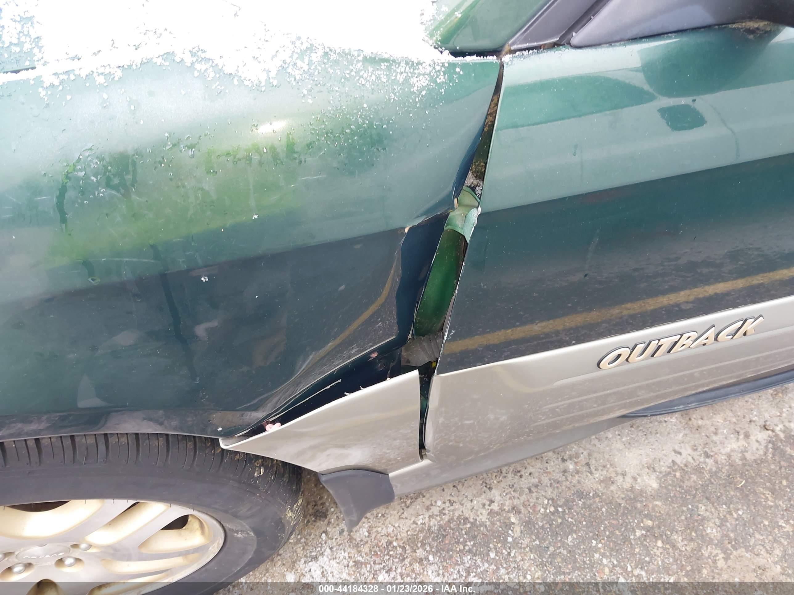 2000 Subaru Outback Limited Green vin: 4S3BH6860Y7635347