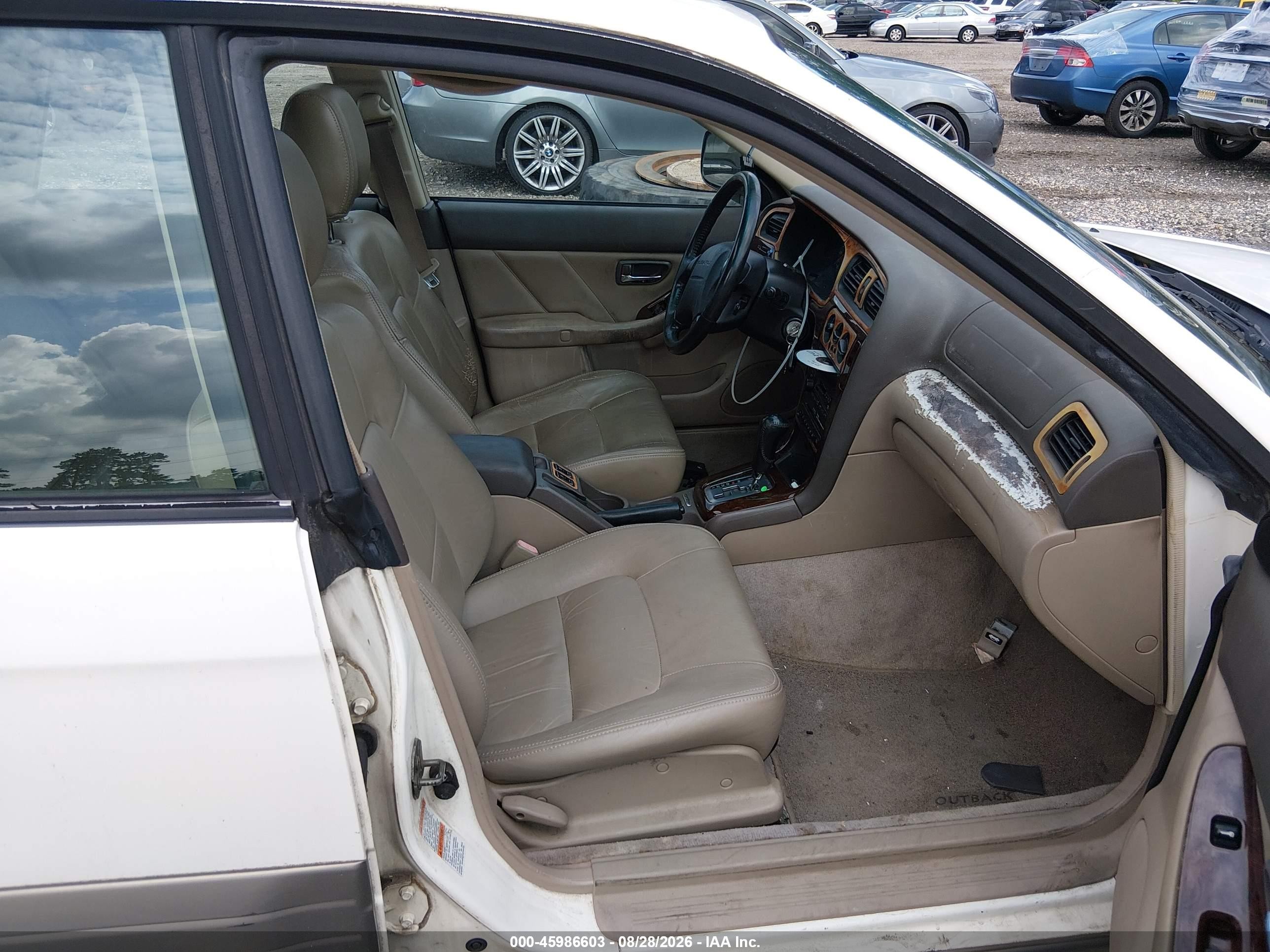 2001 Subaru Outback Limited White vin: 4S3BH686117609801