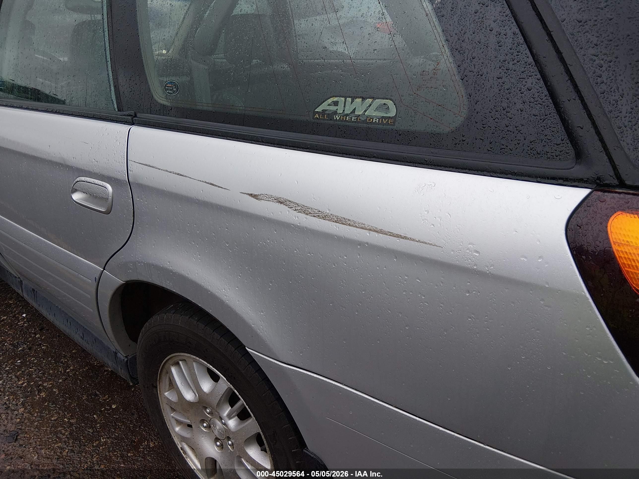 2004 Subaru Outback Limited Silver vin: 4S3BH686146620422