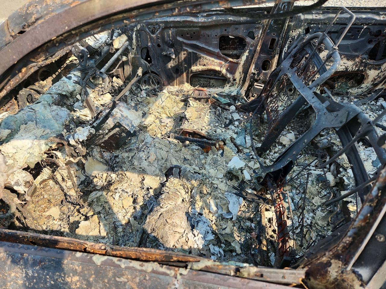 2000 Subaru Legacy Outback Limited Burn vin: 4S3BH6864Y7624769