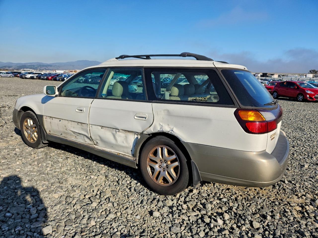 2000 Subaru Legacy Outback Limited White vin: 4S3BH6865Y7626837