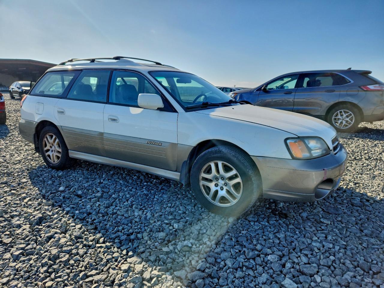 2000 Subaru Legacy Outback Limited White vin: 4S3BH6865Y7626837