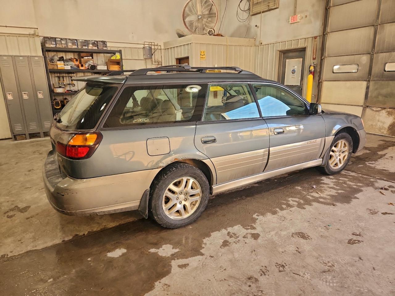2001 Subaru Legacy Outback Limited Green vin: 4S3BH686717612511