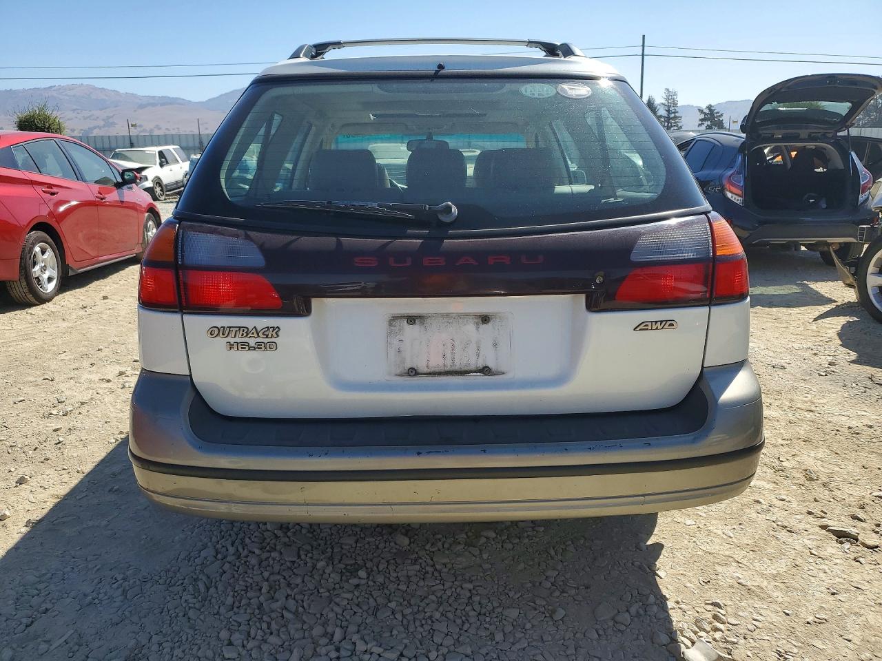 2001 Subaru Legacy Outback H6 3.0 Ll Bean White vin: 4S3BH806017668622