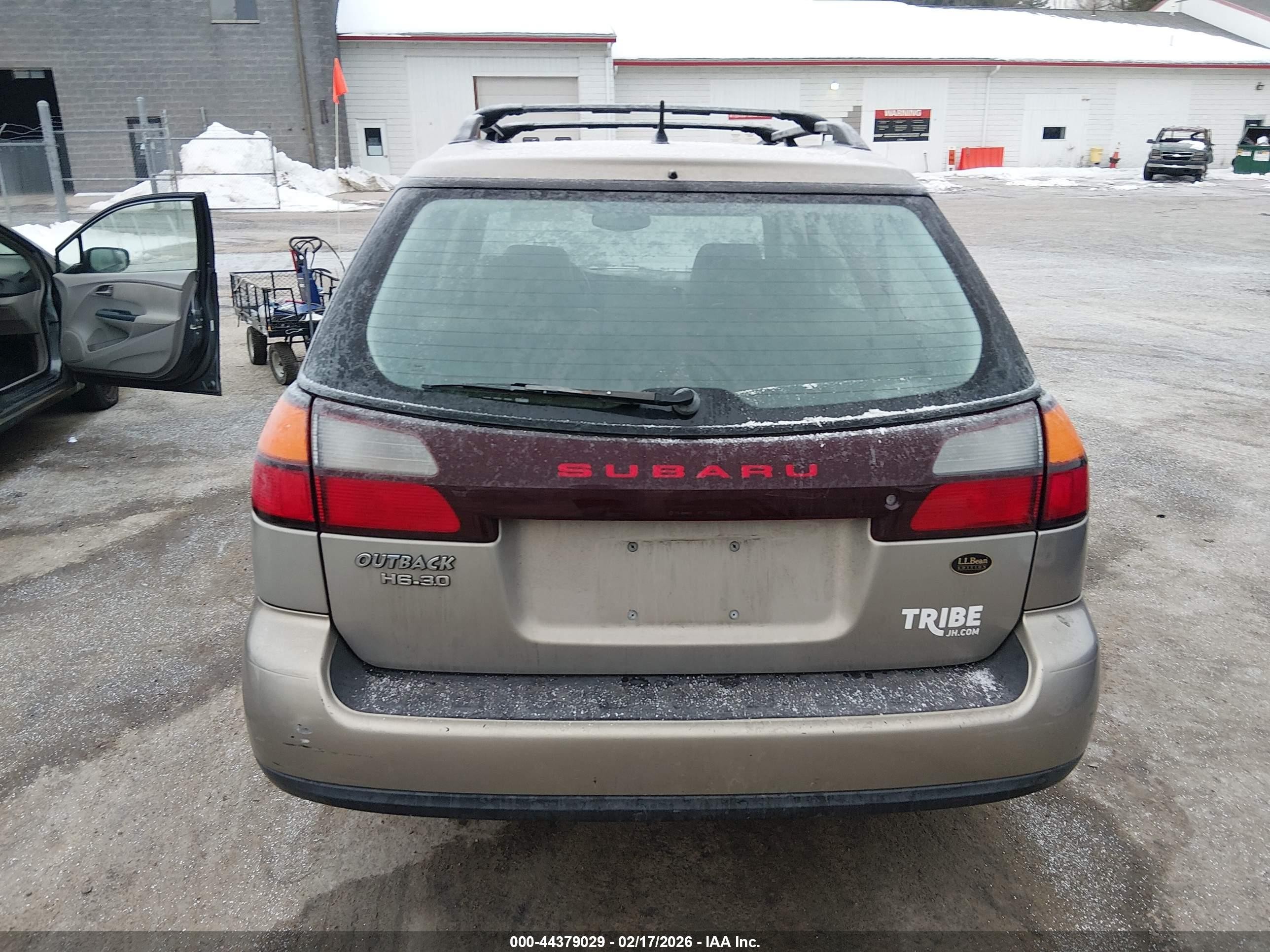 2004 Subaru Outback H6-3.0 L.l. Bean Edition Бежевый vin: 4S3BH806147632314