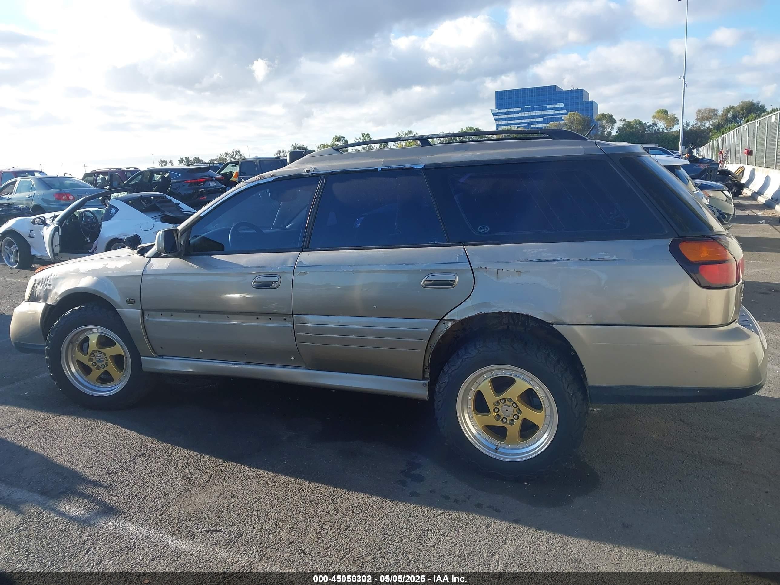 2004 Subaru Outback H6-3.0 L.l. Bean Edition Champagne vin: 4S3BH806447635983