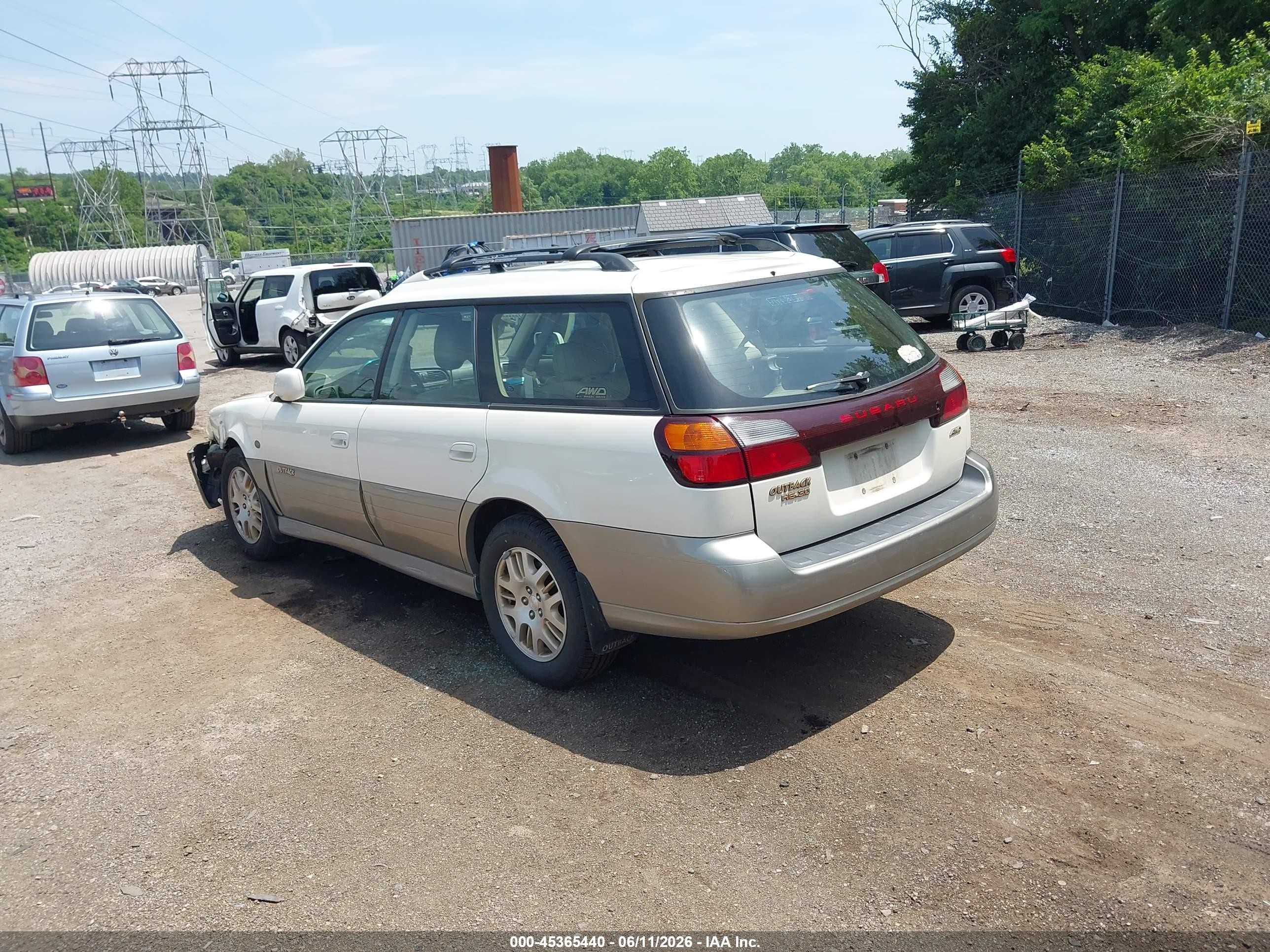 2002 Subaru Outback H6-3.0 L.l. Bean Edition White vin: 4S3BH806627641586