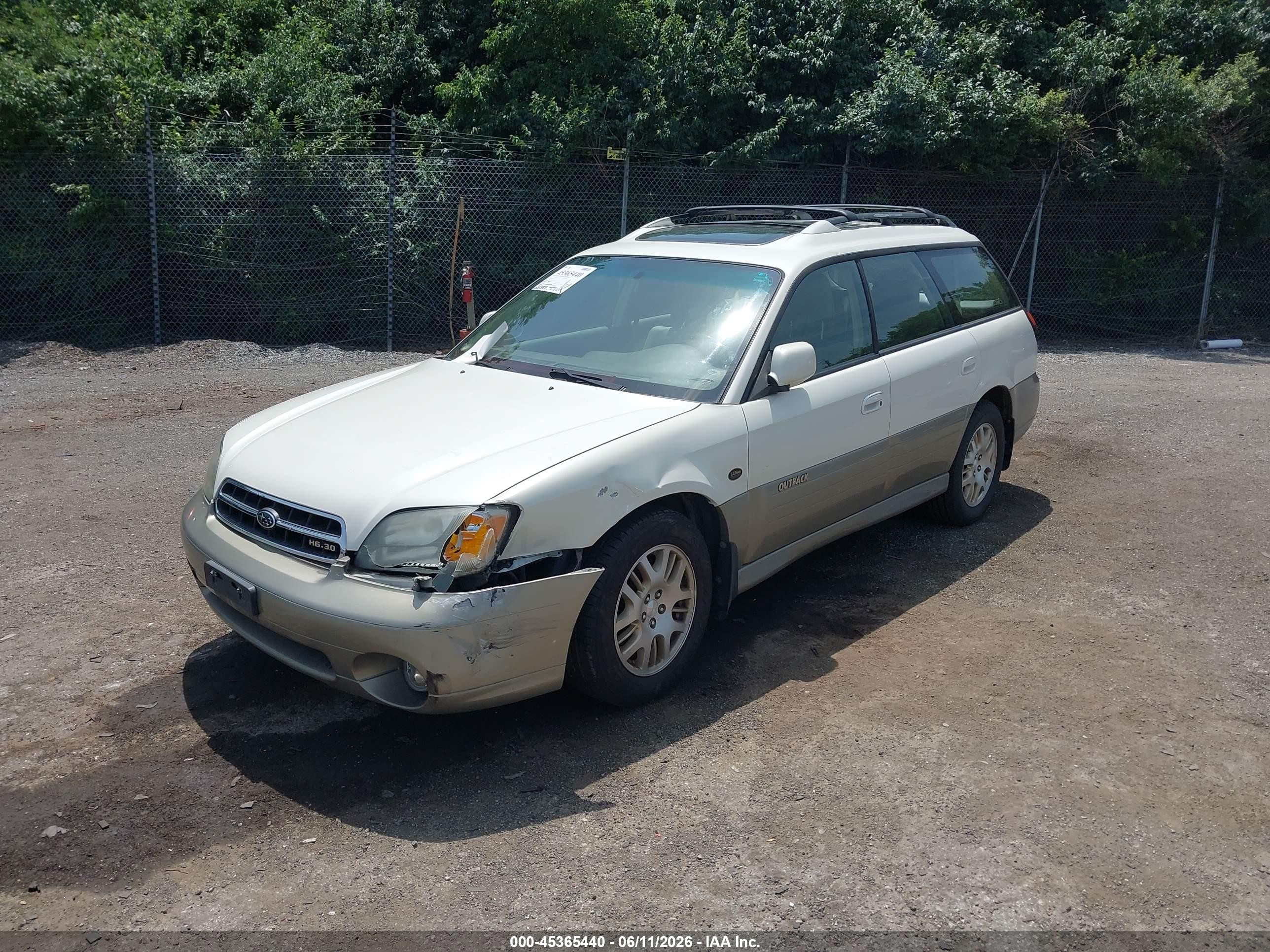 2002 Subaru Outback H6-3.0 L.l. Bean Edition White vin: 4S3BH806627641586