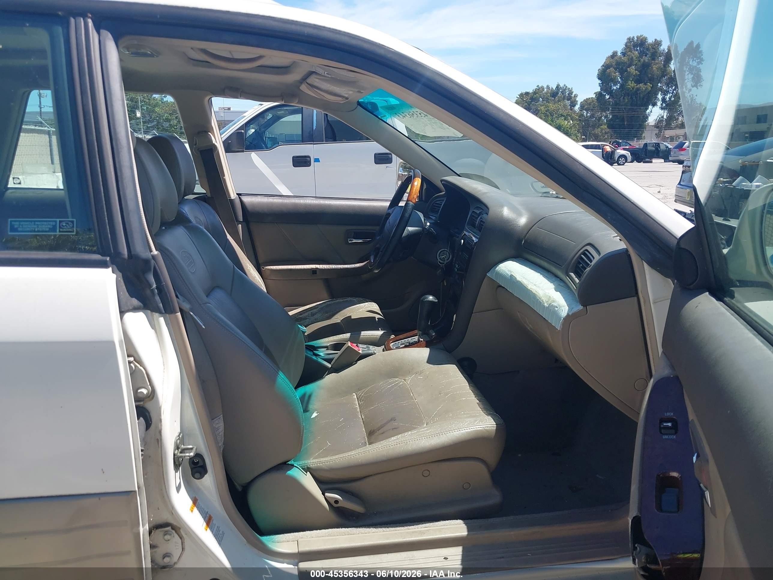 2002 Subaru Outback H6-3.0 L.l. Bean Edition White vin: 4S3BH806827614244