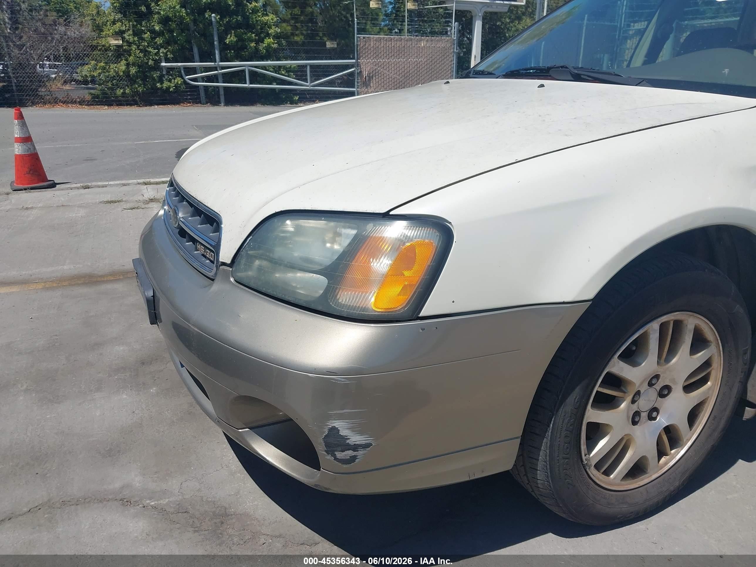 2002 Subaru Outback H6-3.0 L.l. Bean Edition White vin: 4S3BH806827614244