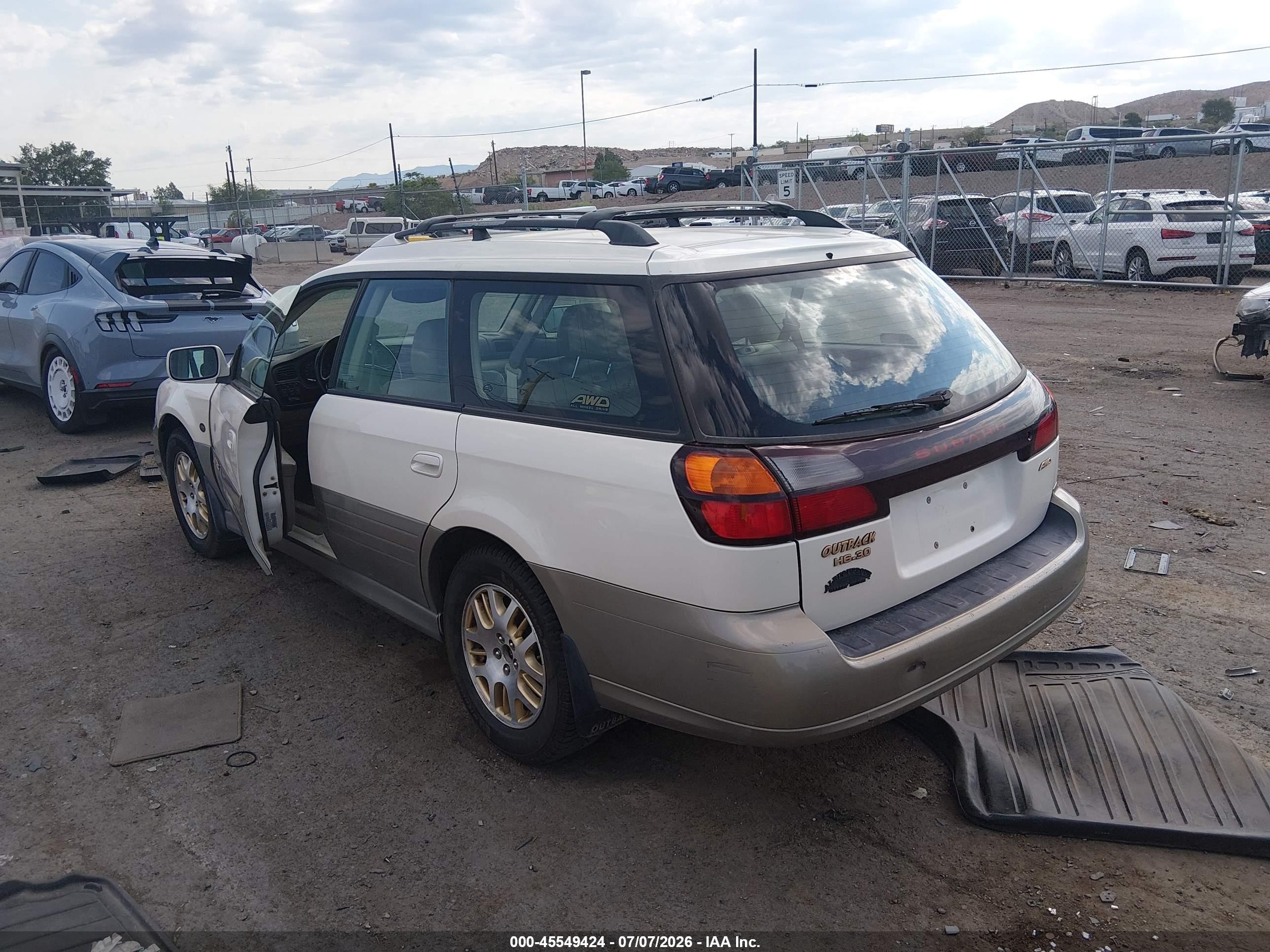 2002 Subaru Outback H6-3.0 L.l. Bean Edition White vin: 4S3BH806927664716