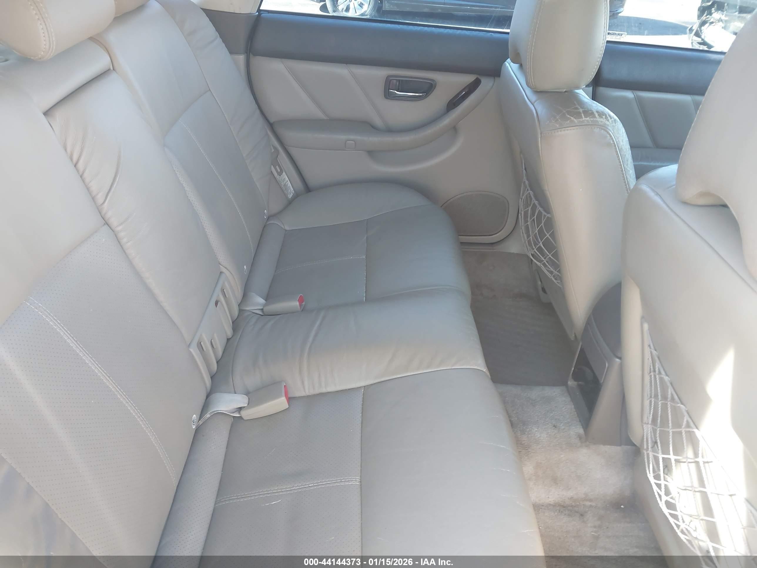 2004 Subaru Legacy Outback H6 3.0 Ll Bean Серебряный vin: 4S3BH806X47616368
