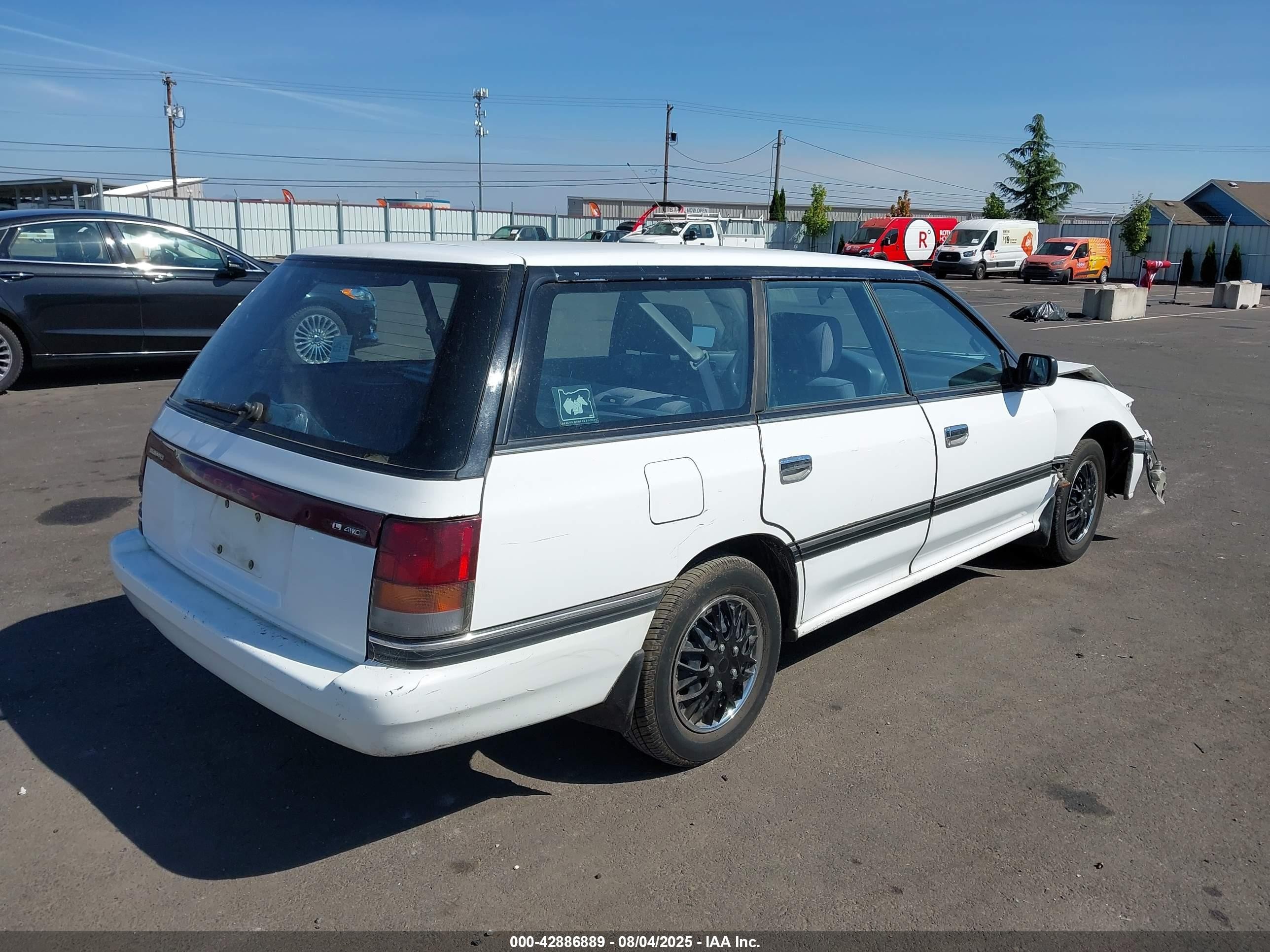 1992 Subaru Legacy L White vin: 4S3BJ6326N7904424