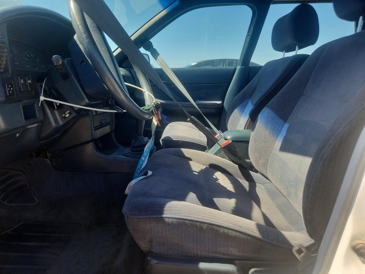 1992 Subaru Legacy L White vin: 4S3BJ632XN6912676