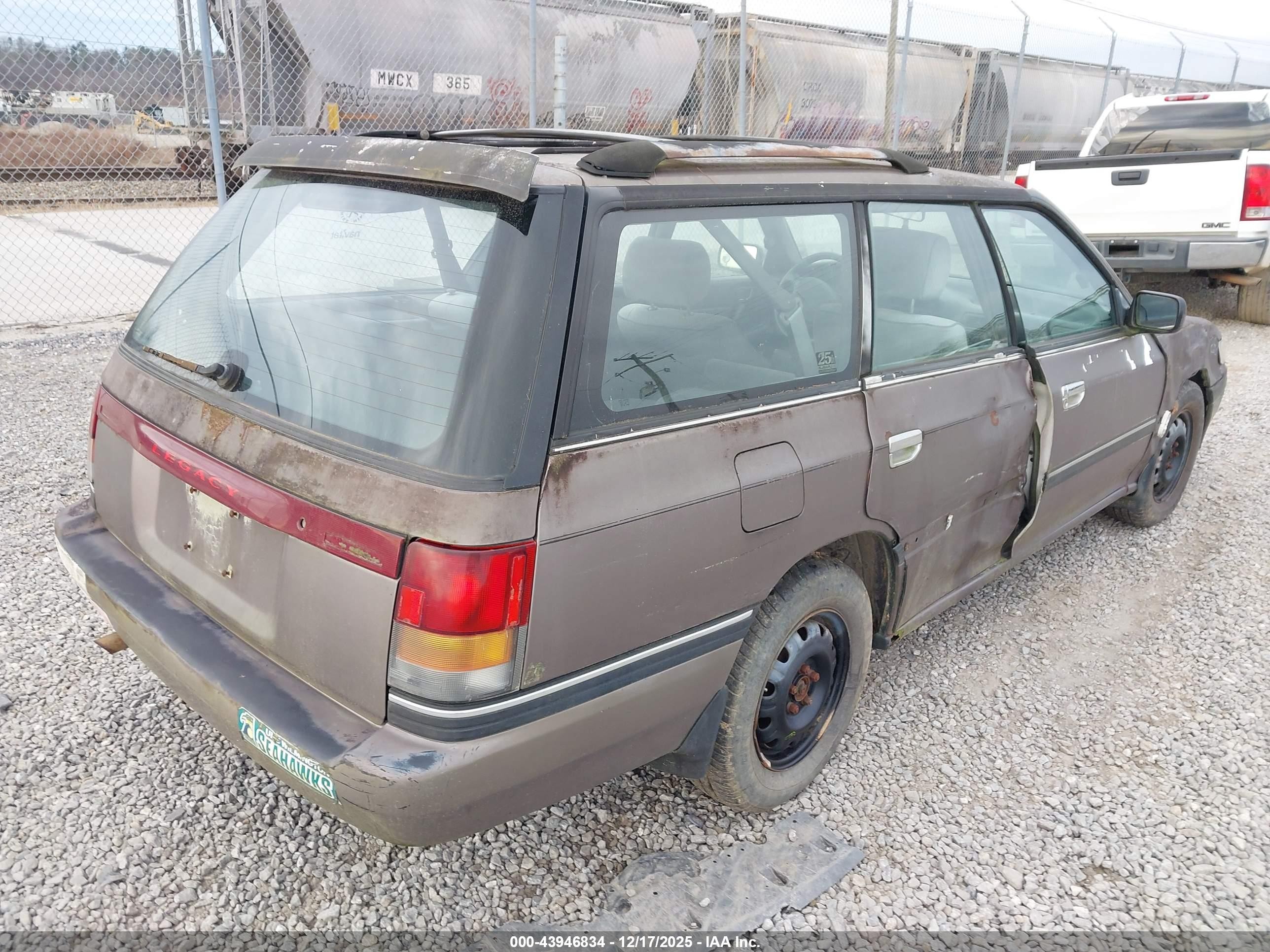 1993 Subaru Legacy L Brown vin: 4S3BJ6338P7958951