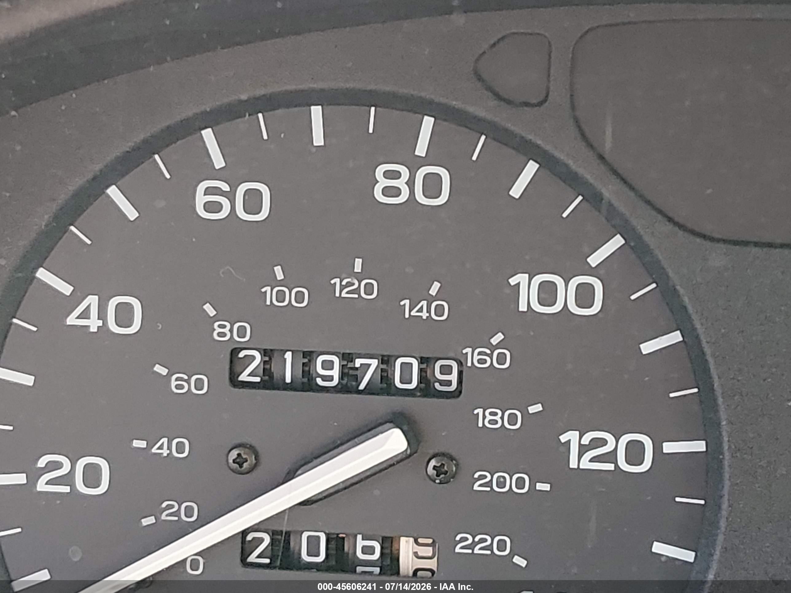 1996 Subaru Legacy L Silver vin: 4S3BK4356T7937528