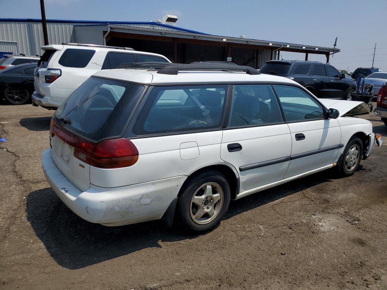 1998 Subaru Legacy L Белый vin: 4S3BK4356W7315645