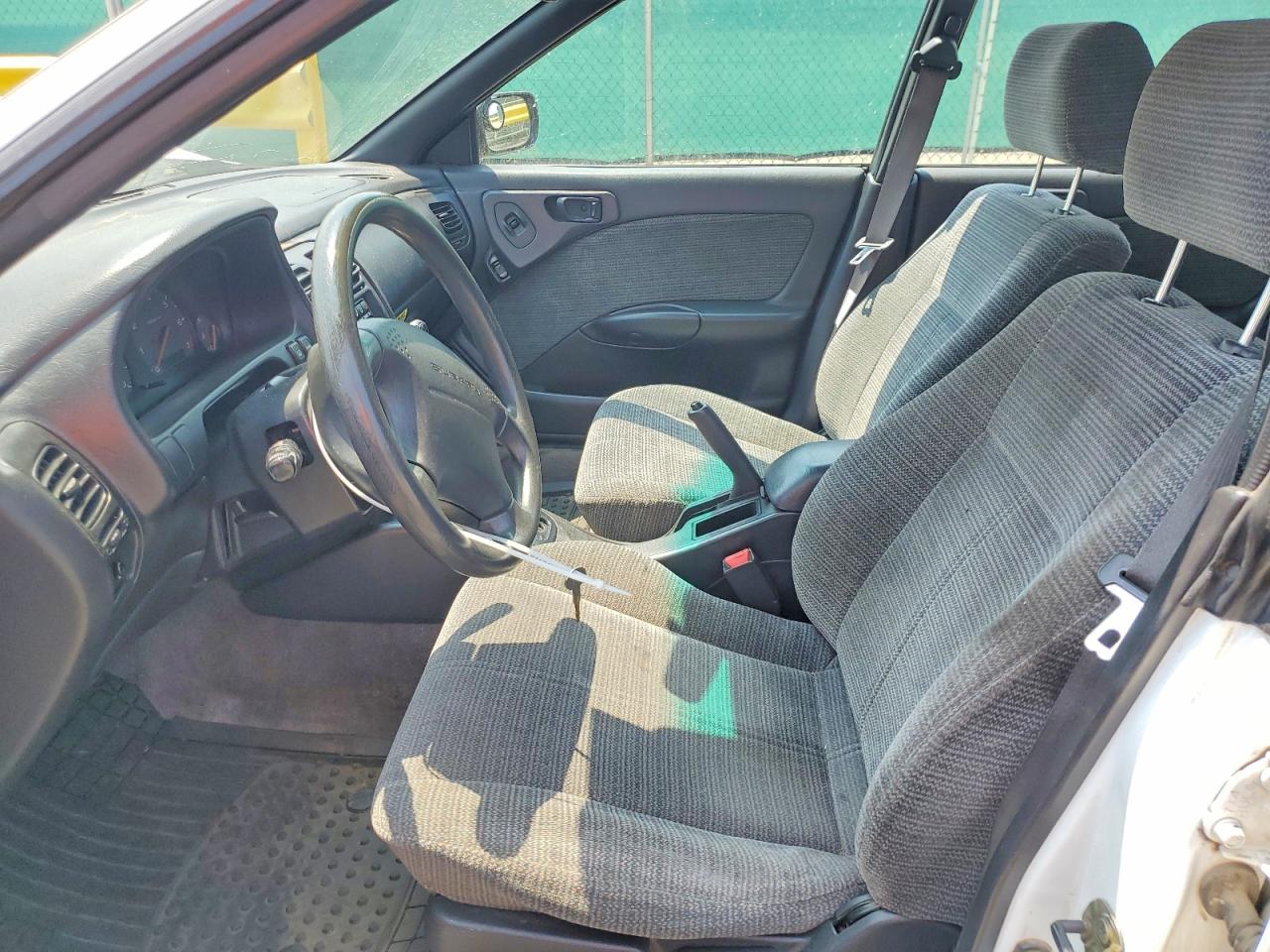 1998 Subaru Legacy L Белый vin: 4S3BK4356W7315645
