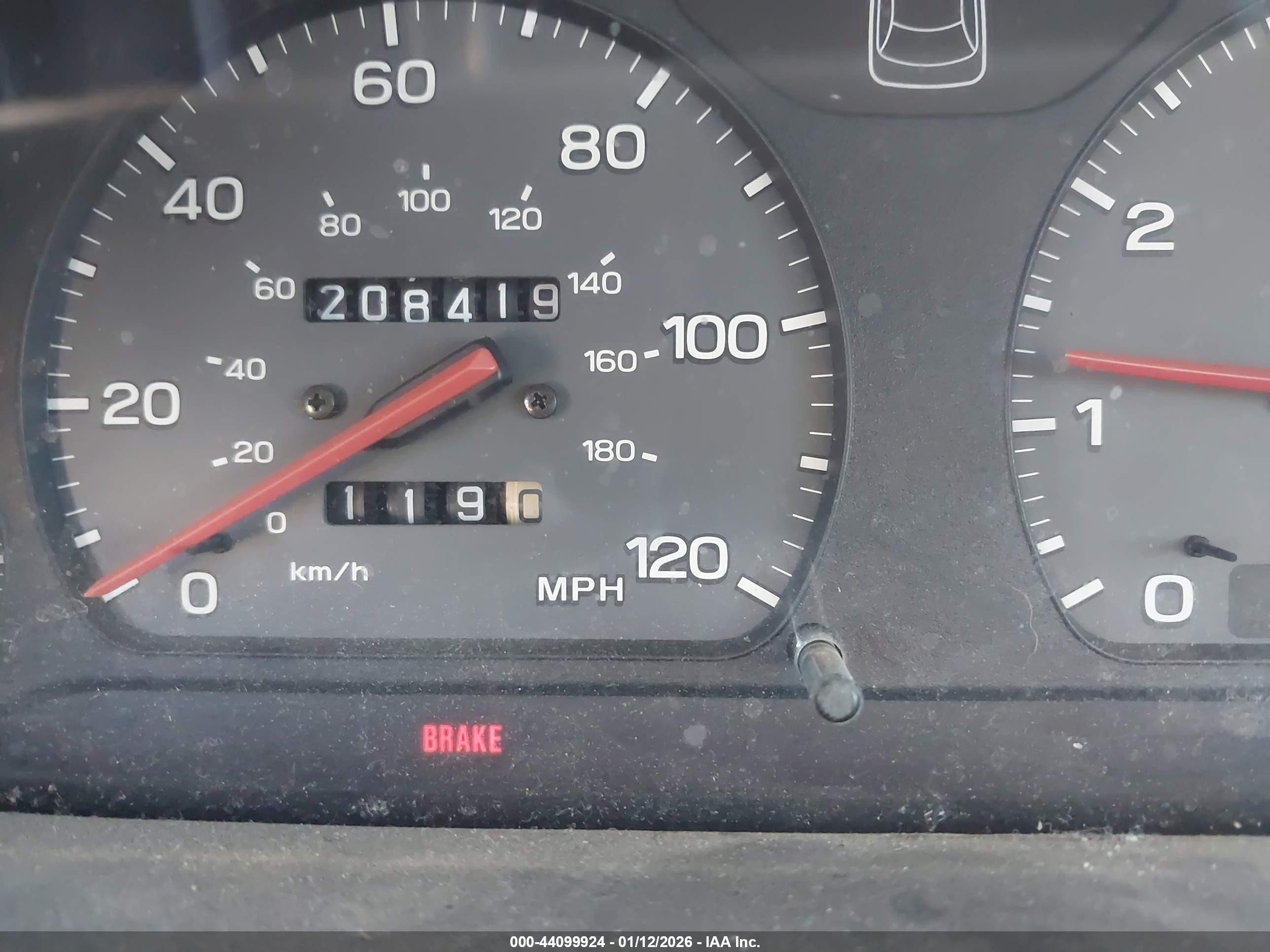 1998 Subaru Legacy L/right Hand Postal Drive Silver vin: 4S3BK435XW7301960