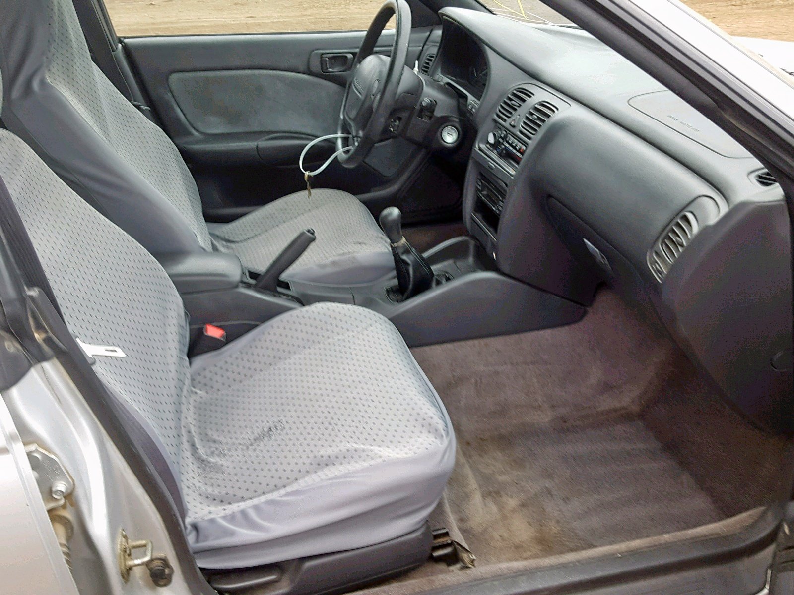 1995 Subaru Legacy L Silver vin: 4S3BK6359S6352250