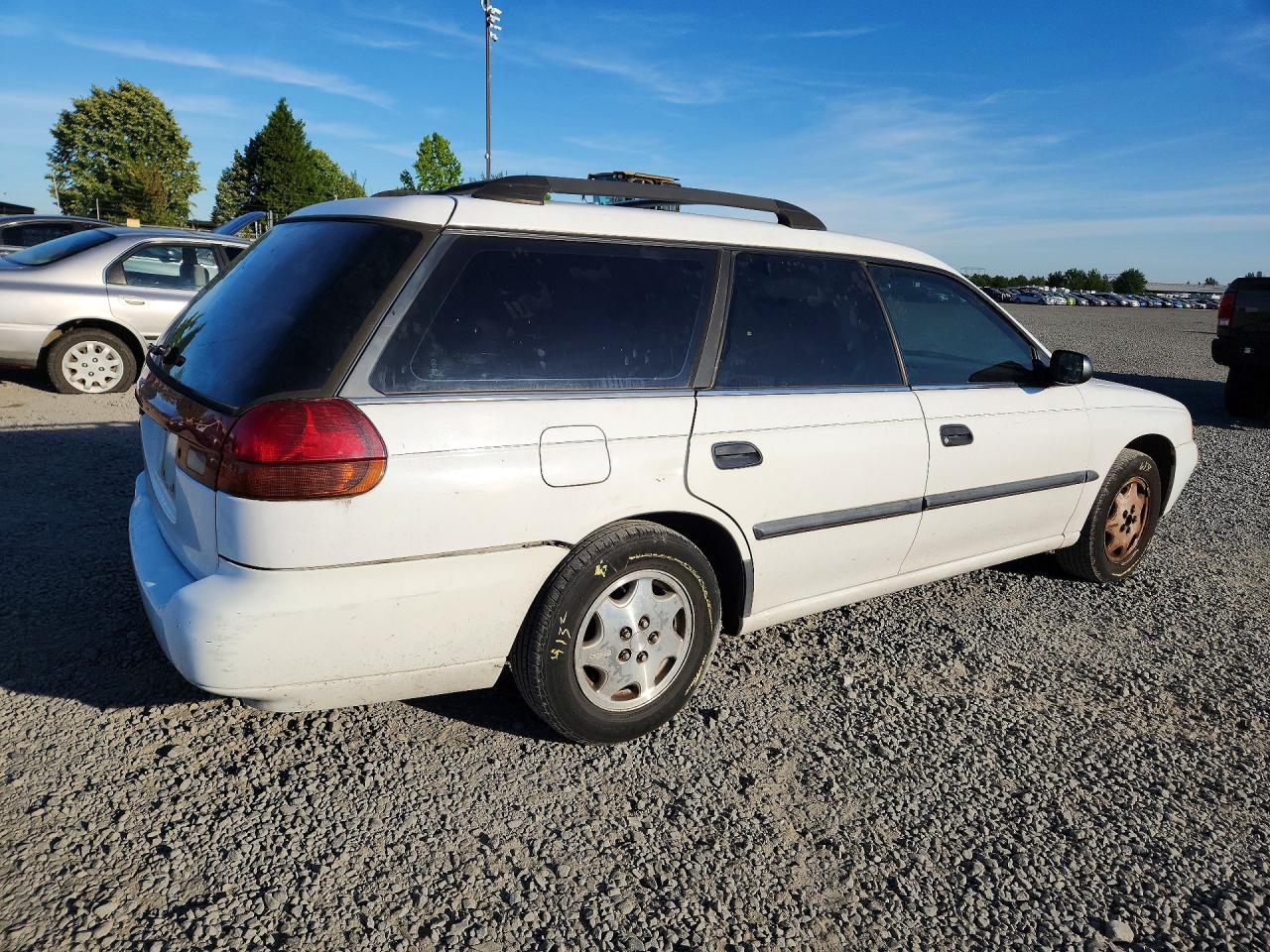 1995 Subaru Legacy L White vin: 4S3BK635XS7349111