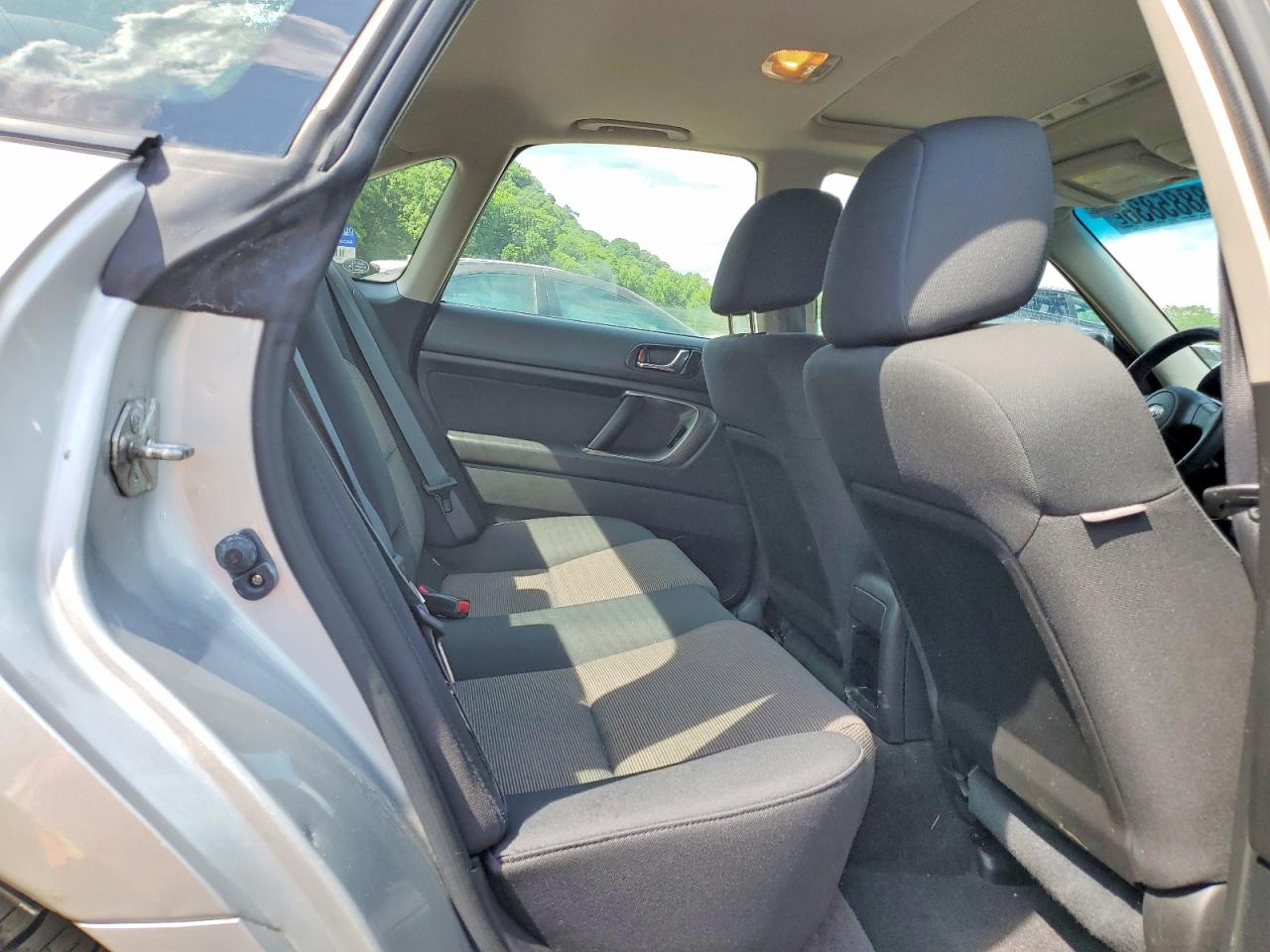 2007 Subaru Legacy 2.5i Silver vin: 4S3BL616077205924
