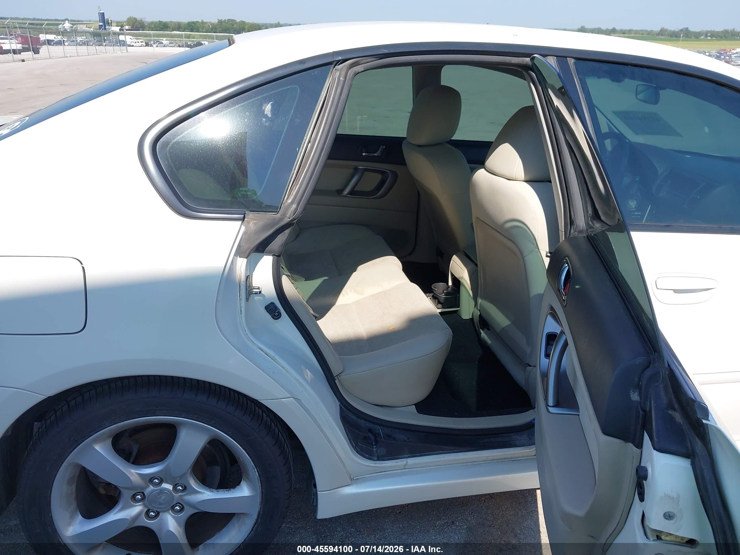 2009 Subaru Legacy 2.5i White vin: 4S3BL616097227165