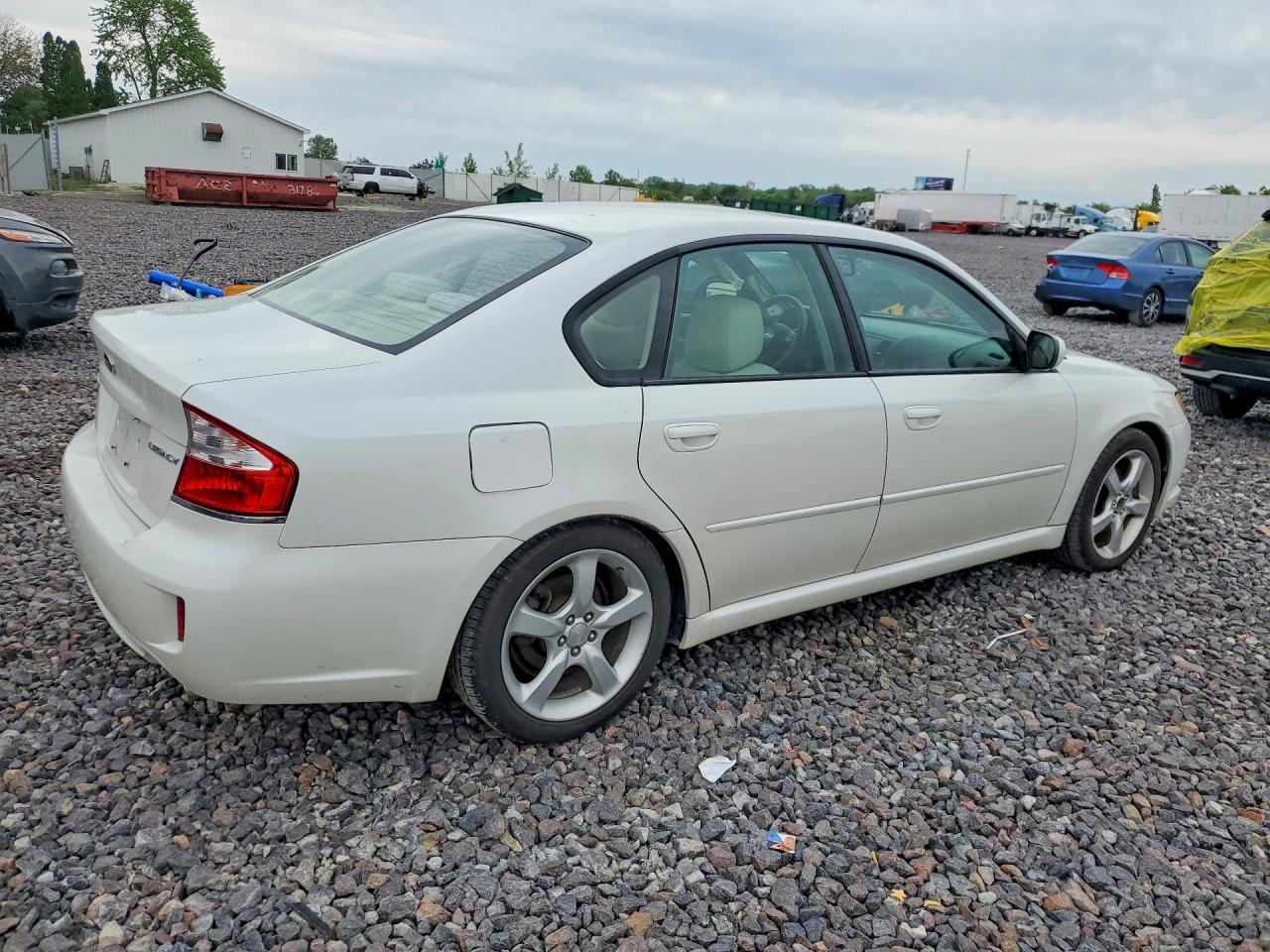 2009 Subaru Legacy 2.5i White vin: 4S3BL616197229121