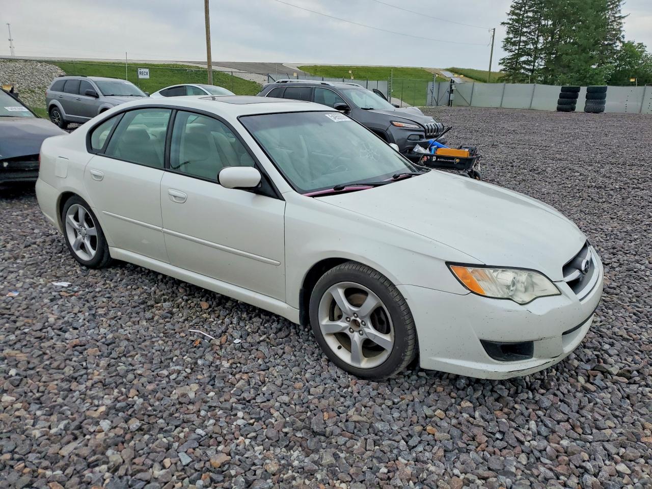 2009 Subaru Legacy 2.5i White vin: 4S3BL616197229121