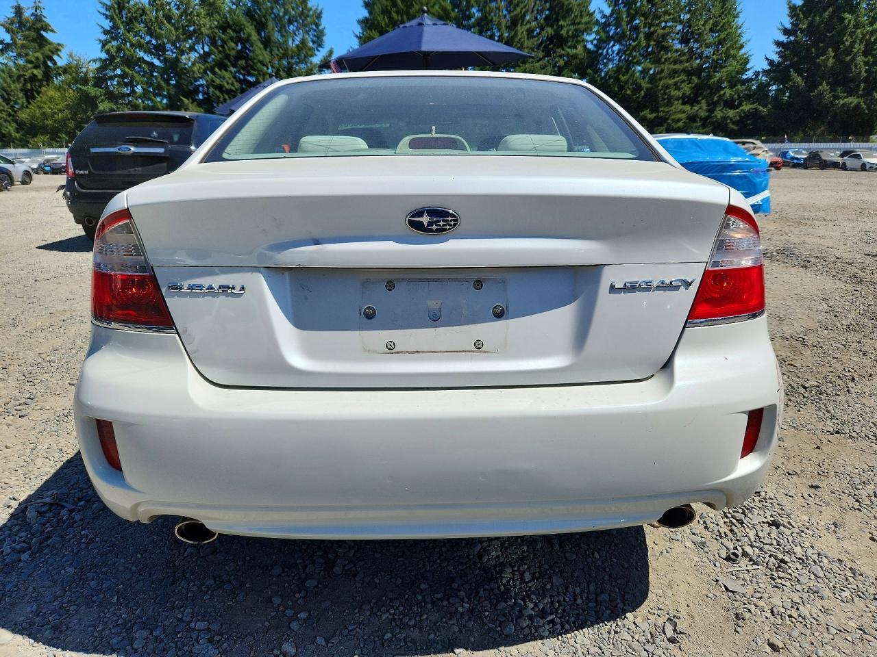 2009 Subaru Legacy 2.5i White vin: 4S3BL616197236540