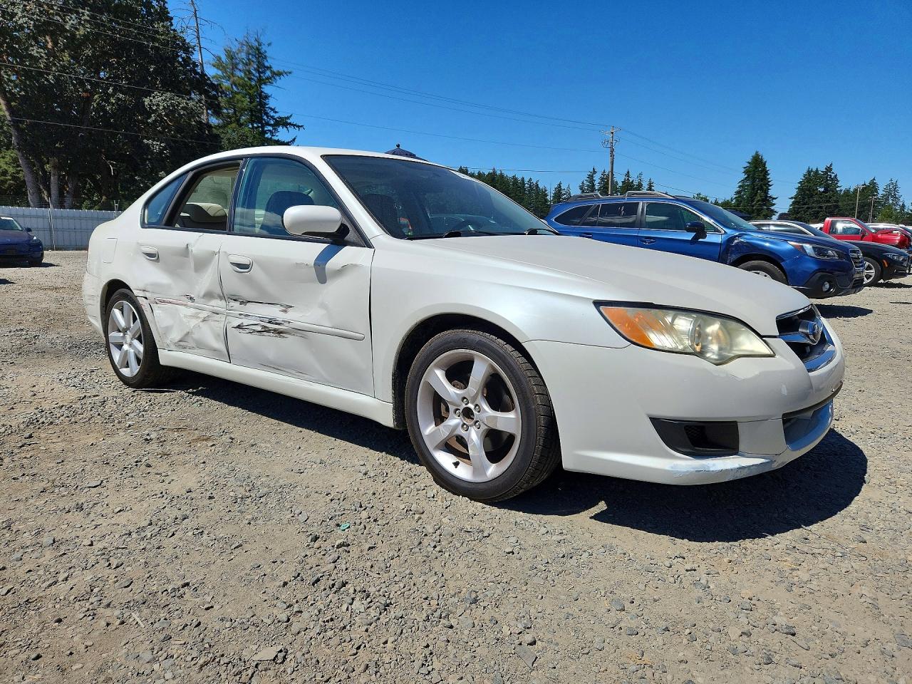 2009 Subaru Legacy 2.5i White vin: 4S3BL616197236540