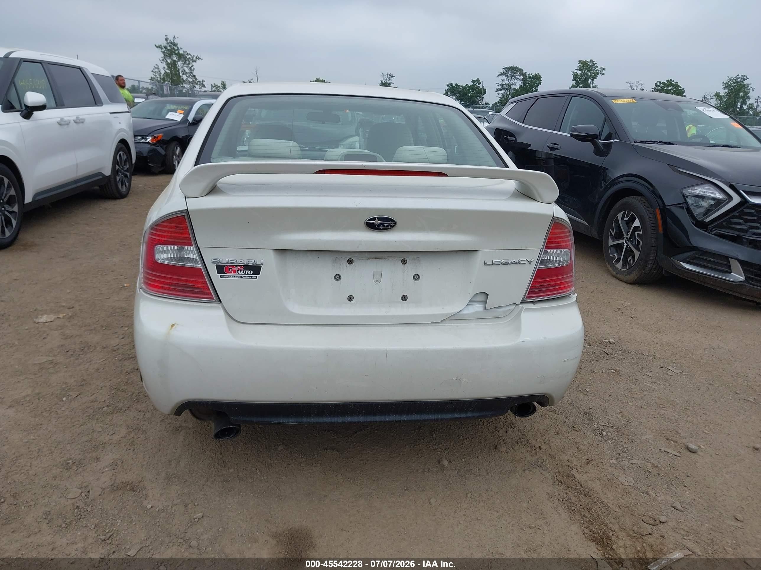 2007 Subaru Legacy 2.5i Белый vin: 4S3BL616577204820